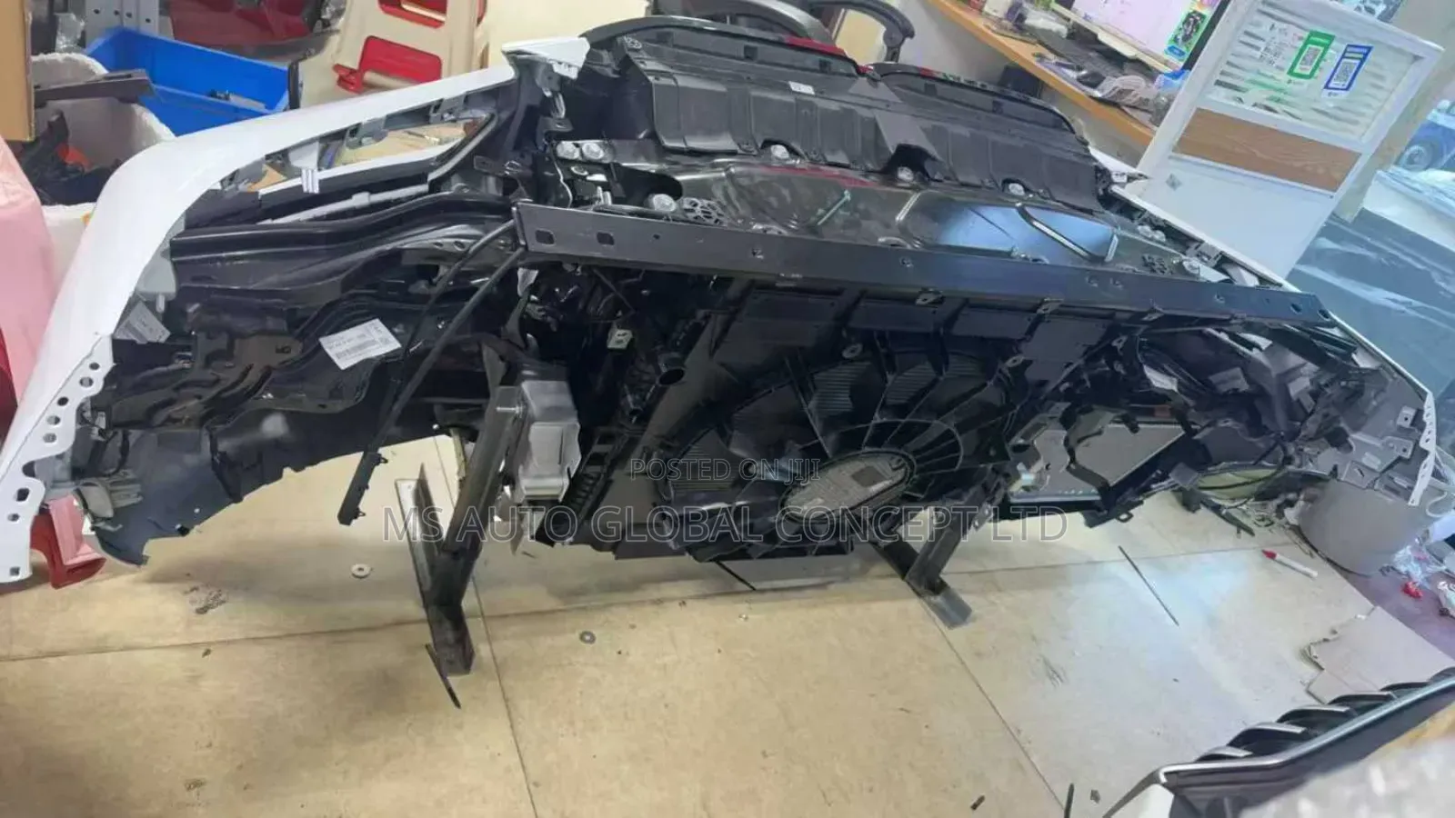 Bmw X7 M60 2025 Complete Front Cut