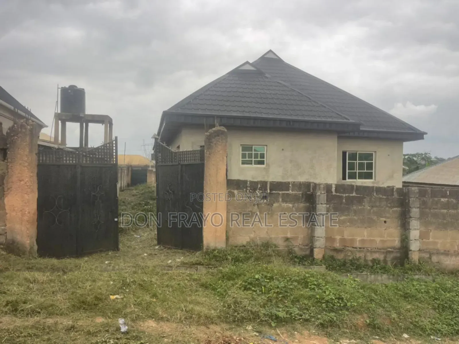 6bdrm Block of Flats in Awotan / Apete, Ibadan for sale