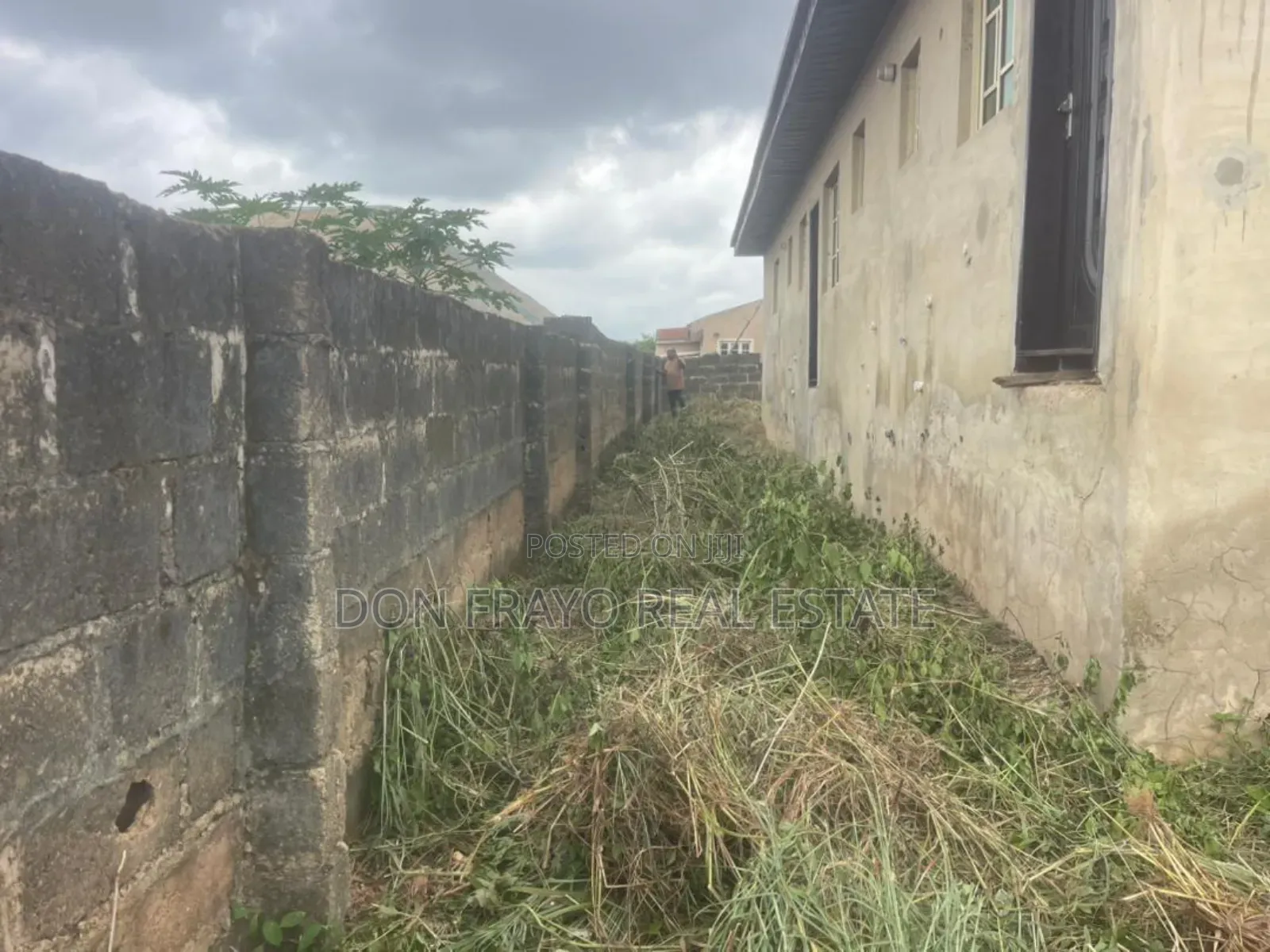 6bdrm Block of Flats in Awotan / Apete, Ibadan for sale