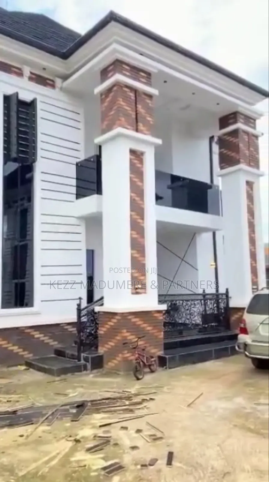4bdrm Duplex in Imsu Staff Quarters for sale