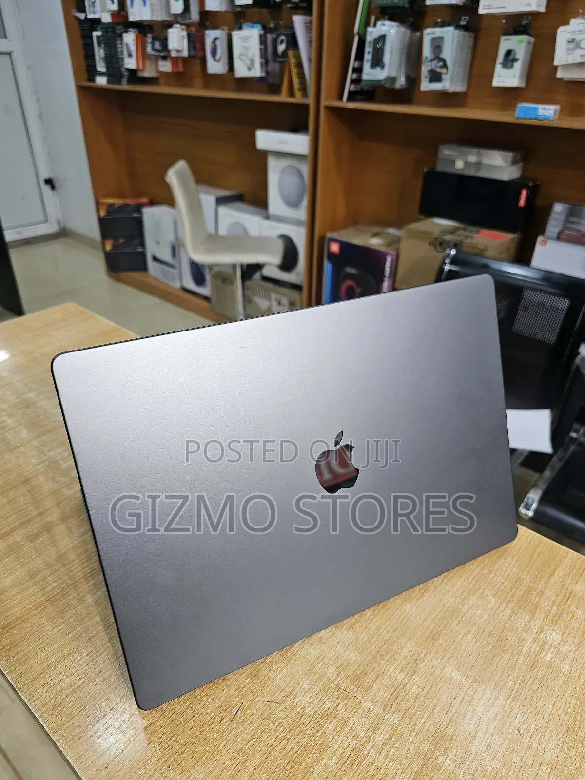 Laptop Apple MacBook Pro 2023 M3 Pro 16-Inch 18GB SSD 512GB