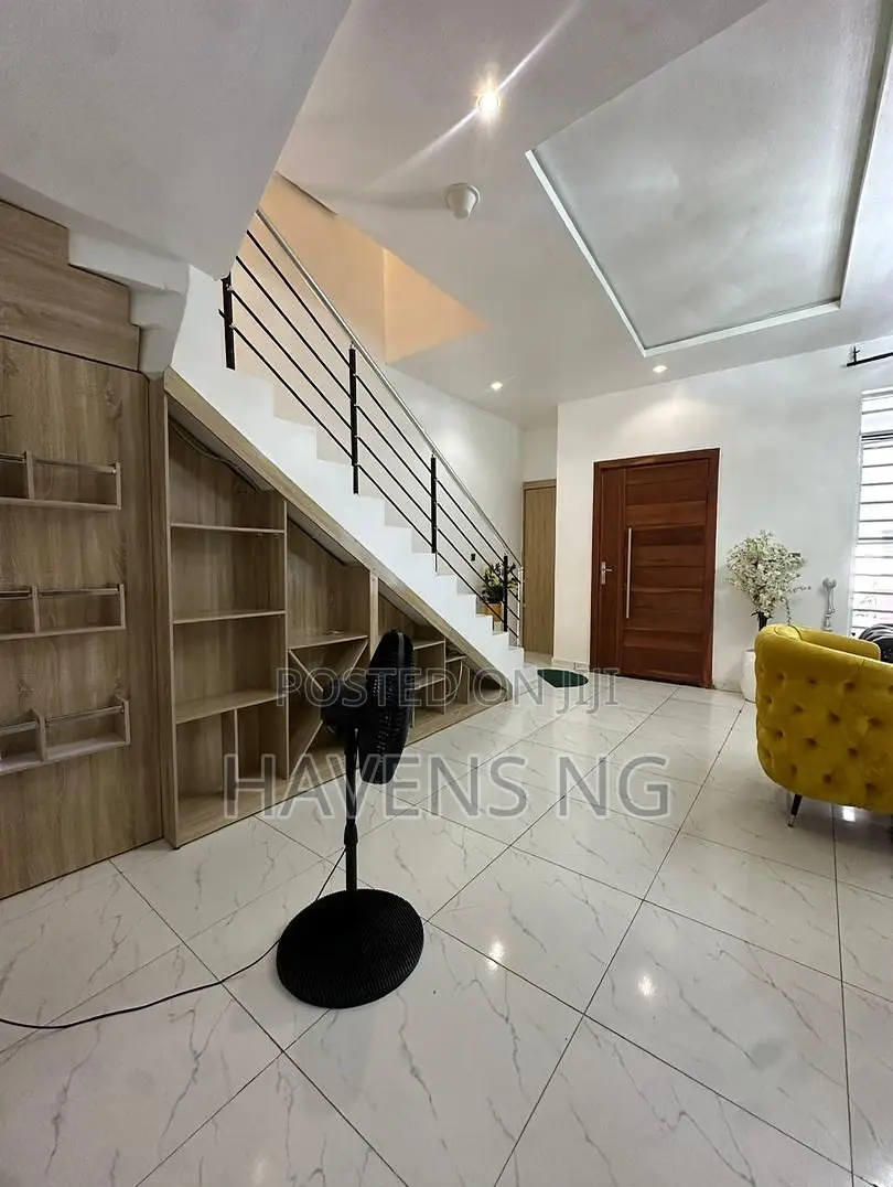 Furnished 4bdrm Duplex in Lekki Phase 2 for sale