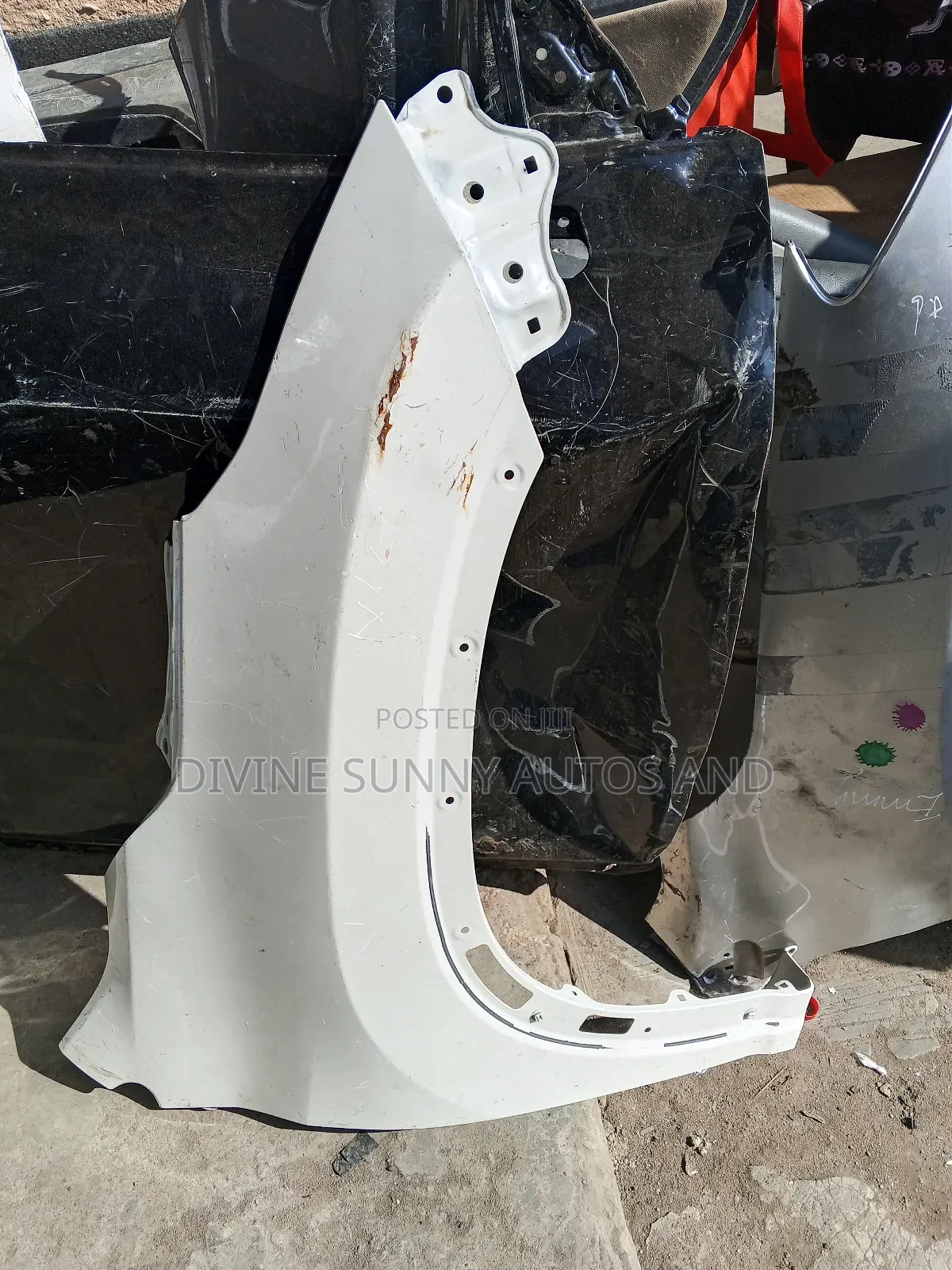 Right Fender Highlander 2015