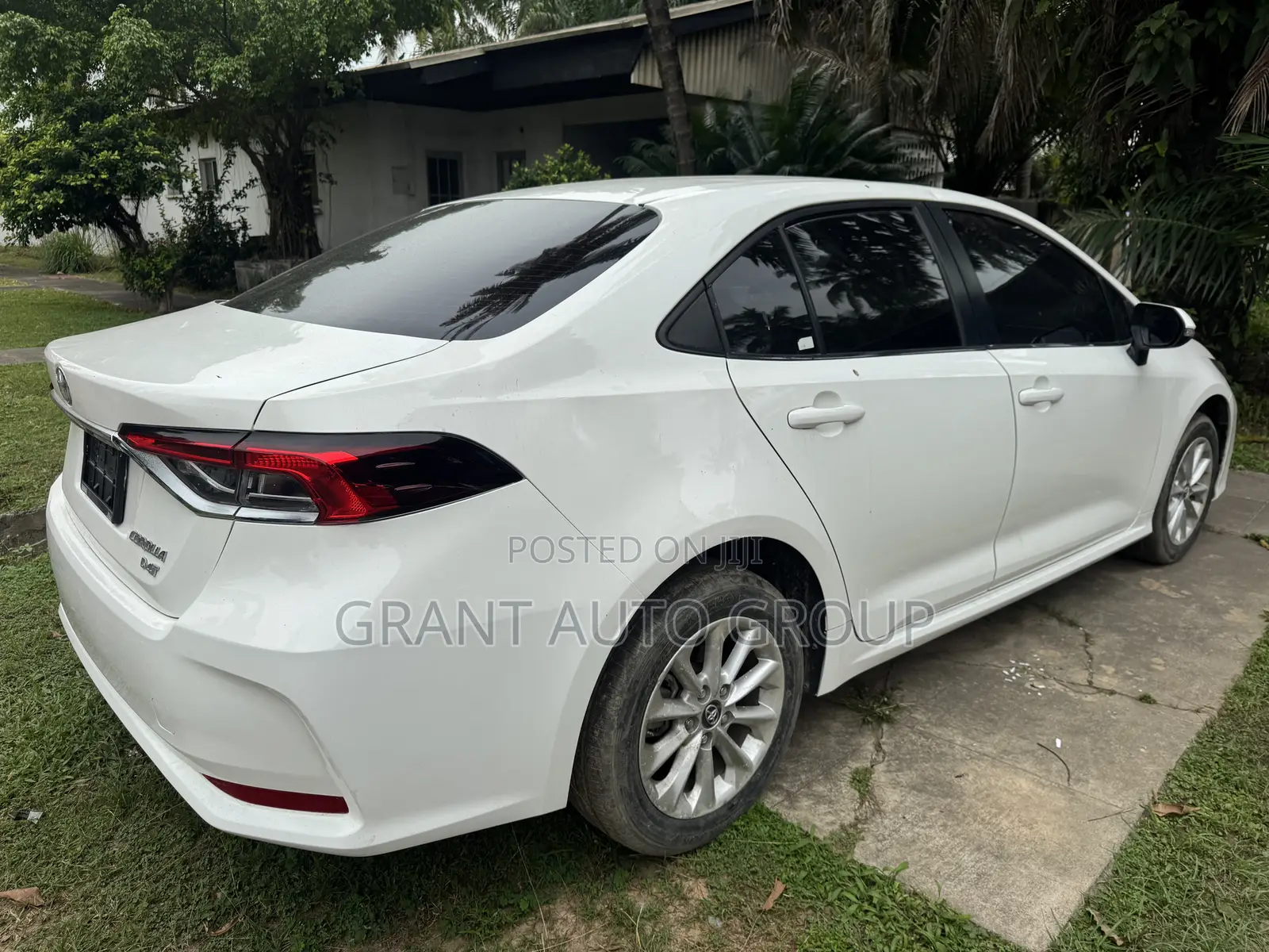 Toyota Corolla SE 2022 White
