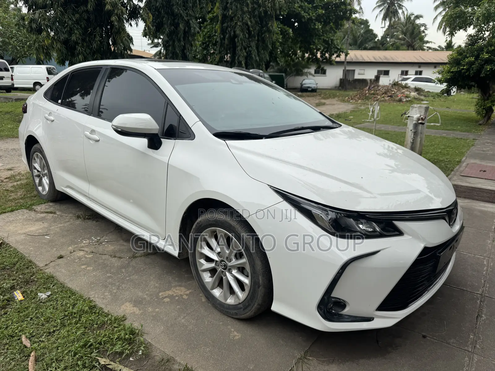Toyota Corolla SE 2022 White