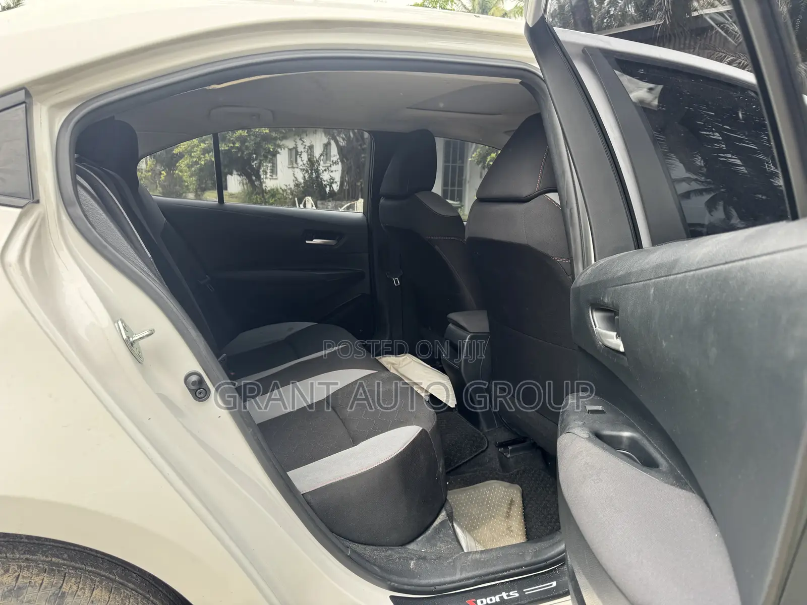 Toyota Corolla SE 2022 White