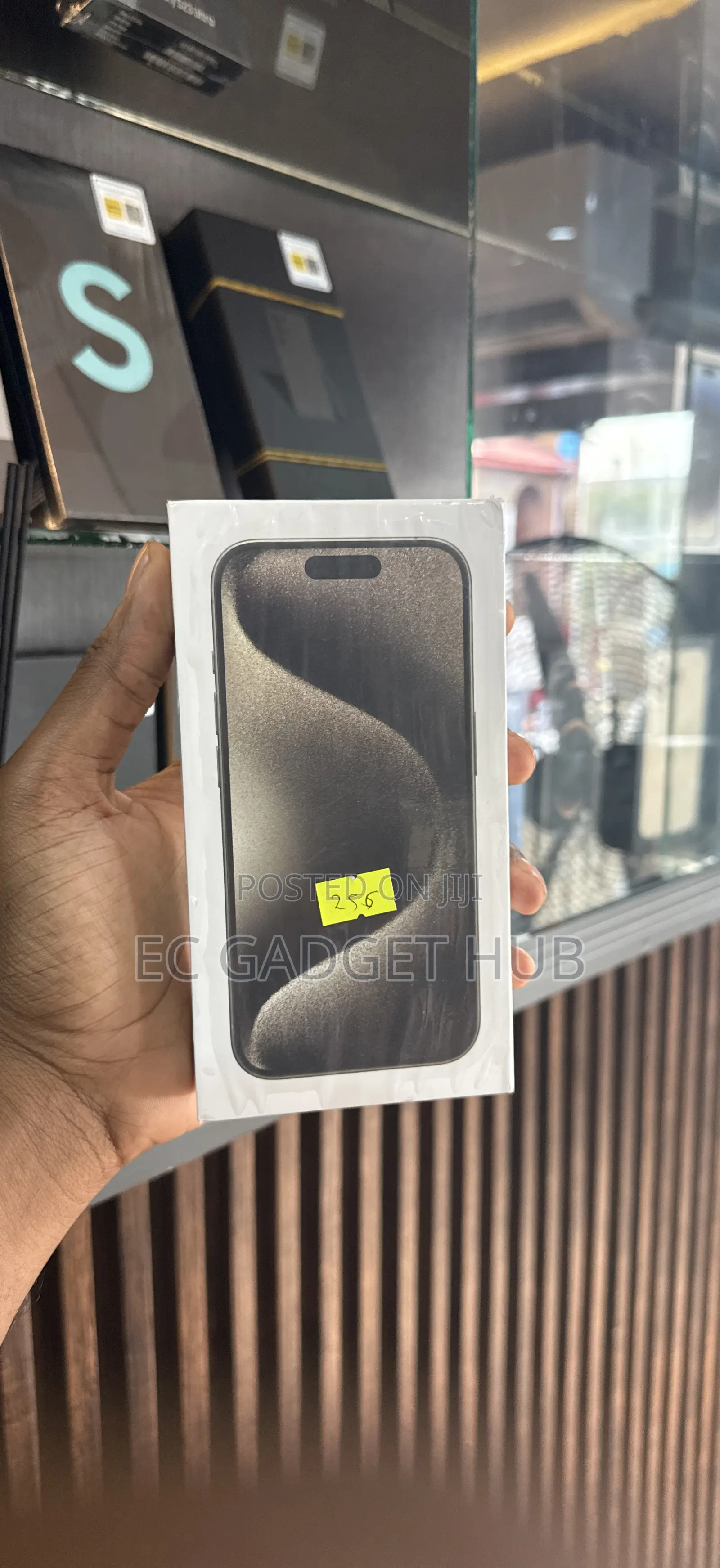 New Apple iPhone 15 Pro 256 GB Bronze