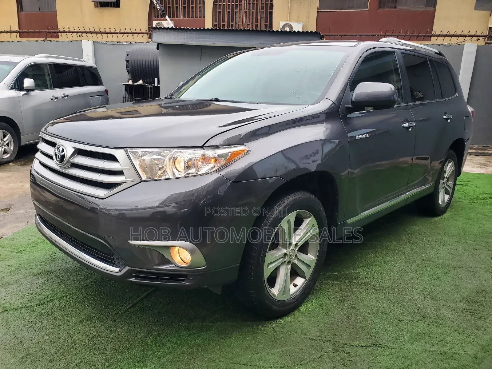 Toyota Highlander 3.5L 4WD 2013 Gray