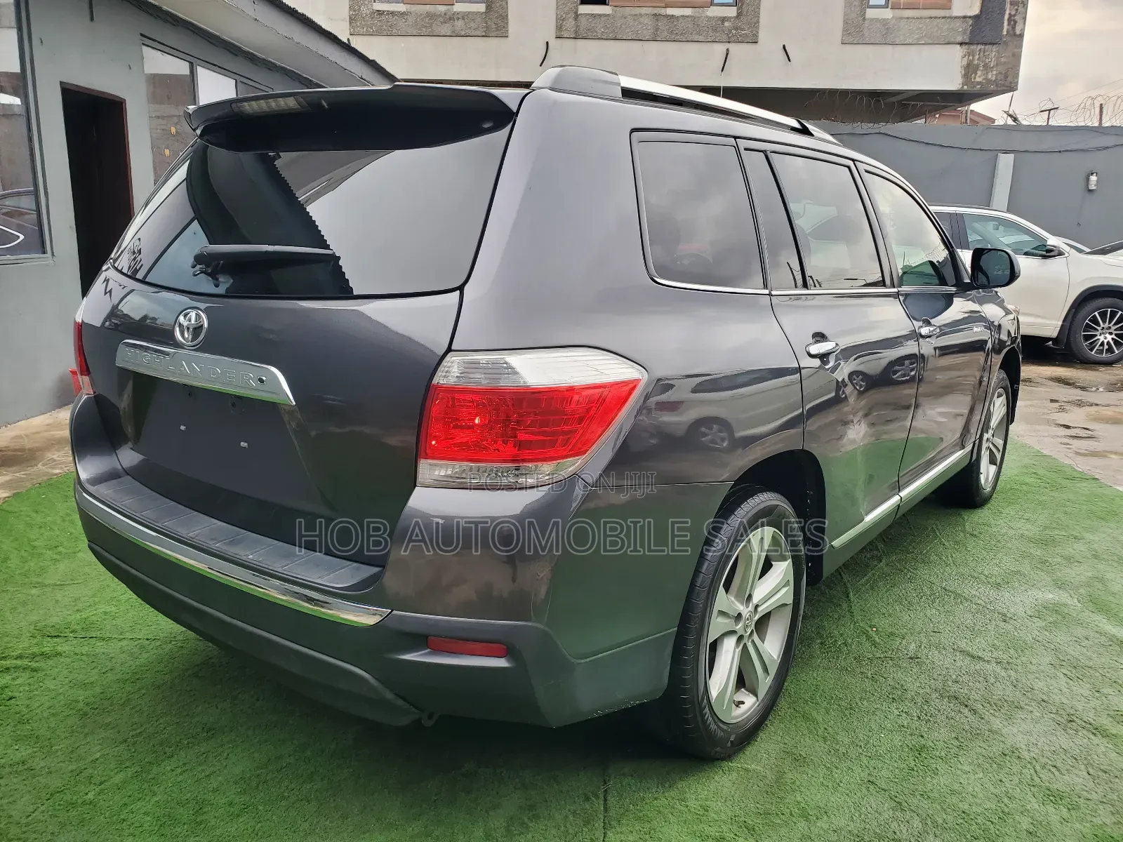 Toyota Highlander 3.5L 4WD 2013 Gray