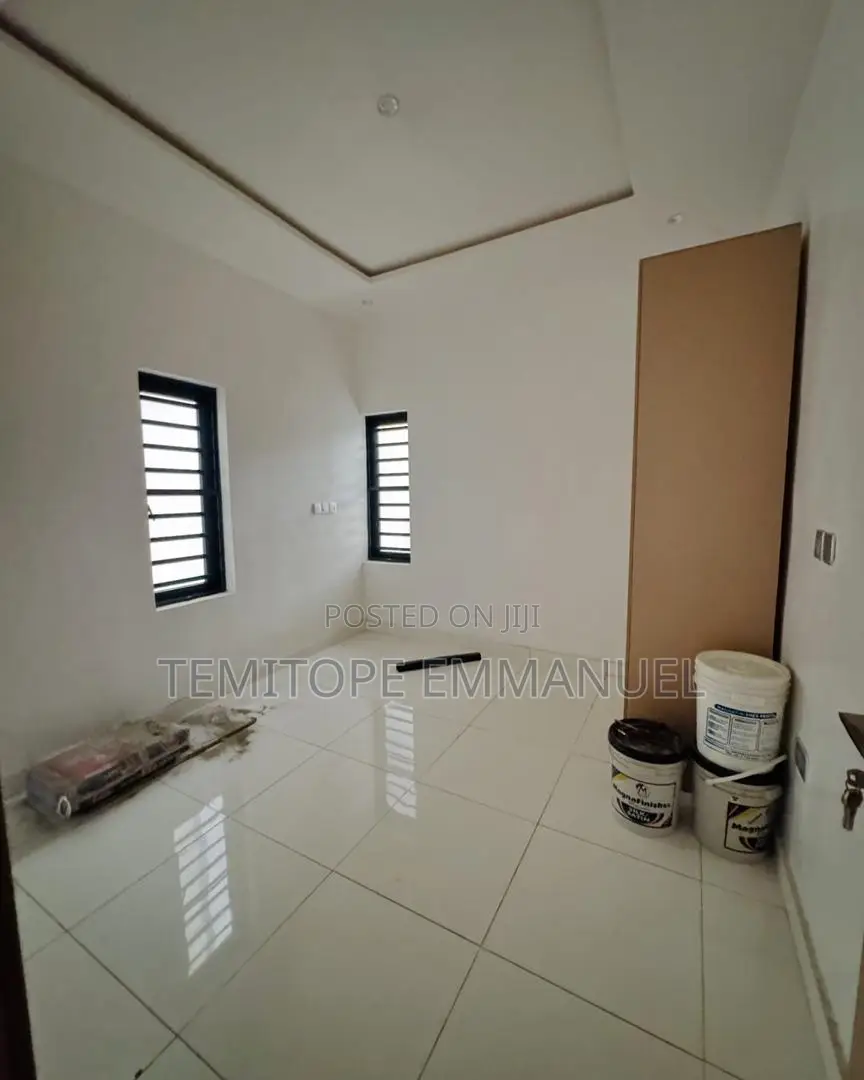 Furnished 5bdrm Duplex in Oko Oba, Agege, for sale