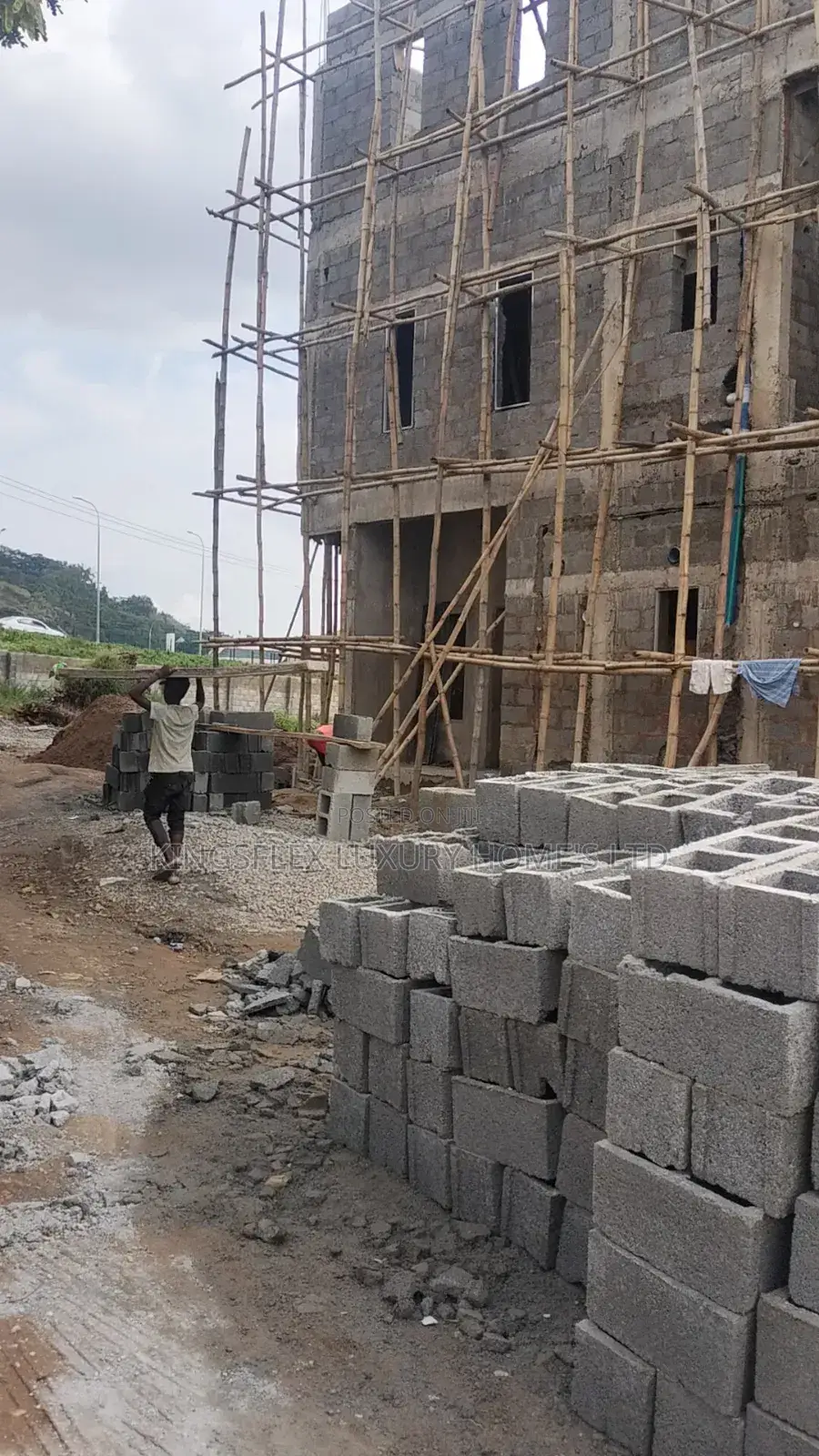 5bdrm Duplex in Asokoro for sale