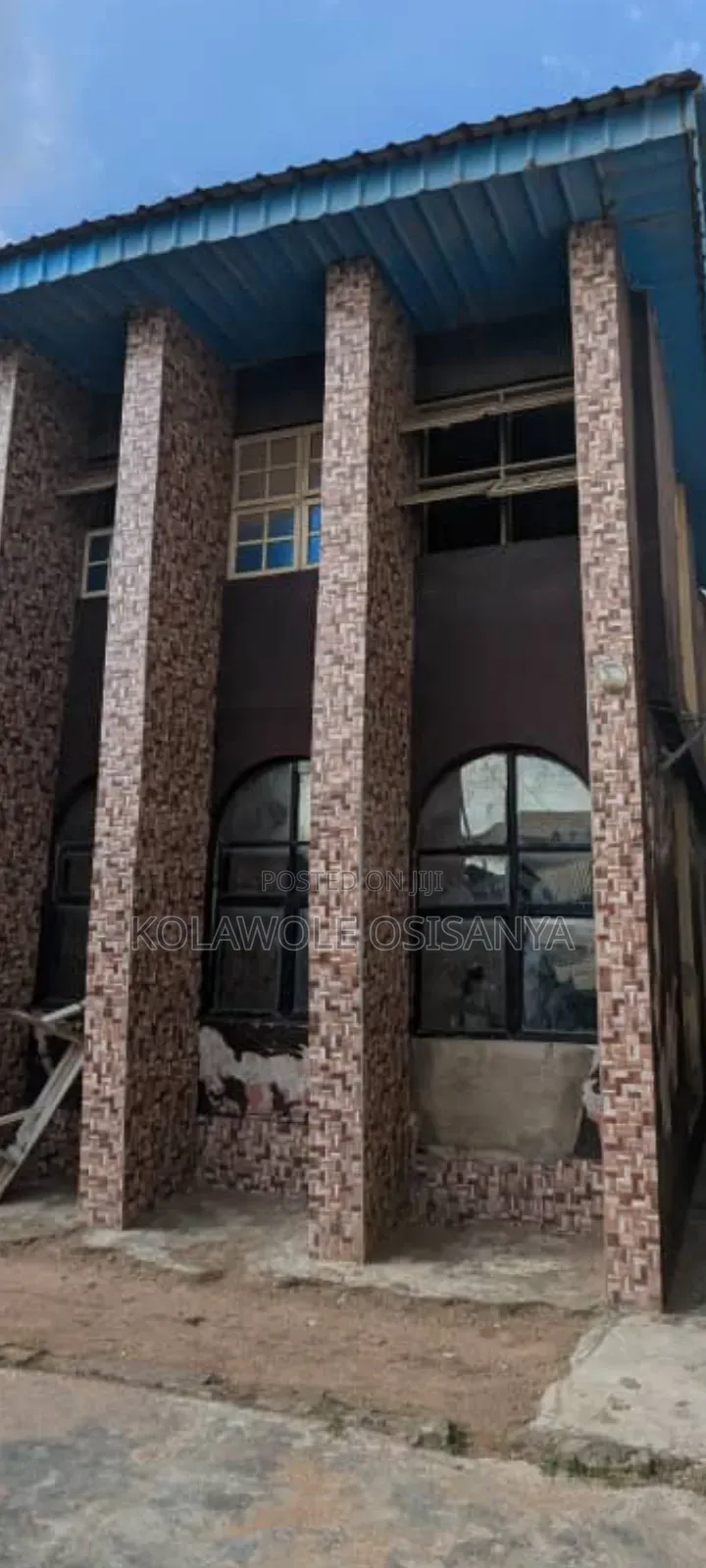 6bdrm Duplex in Governors Road for sale
