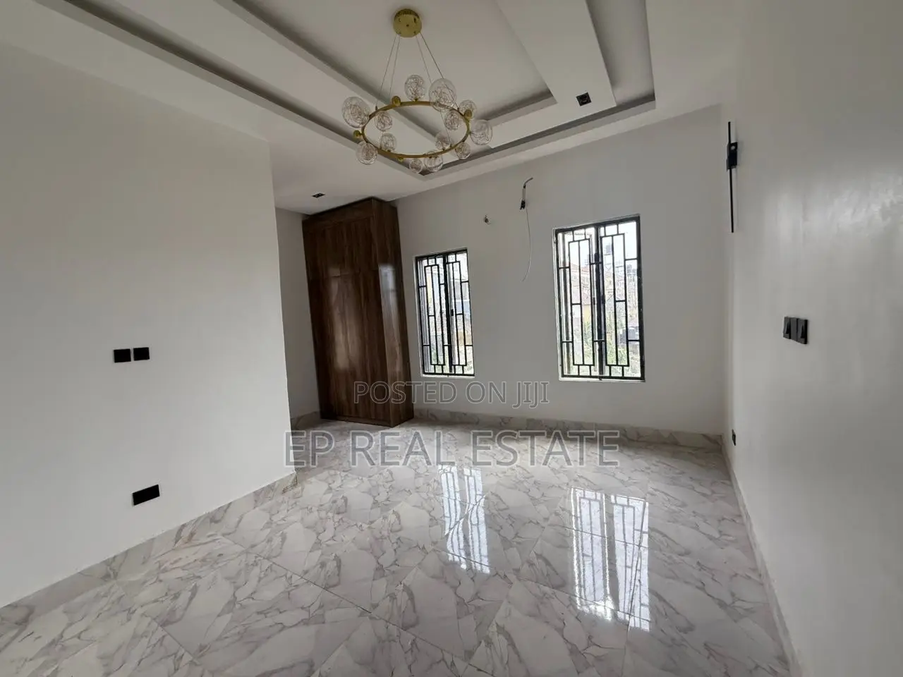 5bdrm Duplex in Asokoro for sale