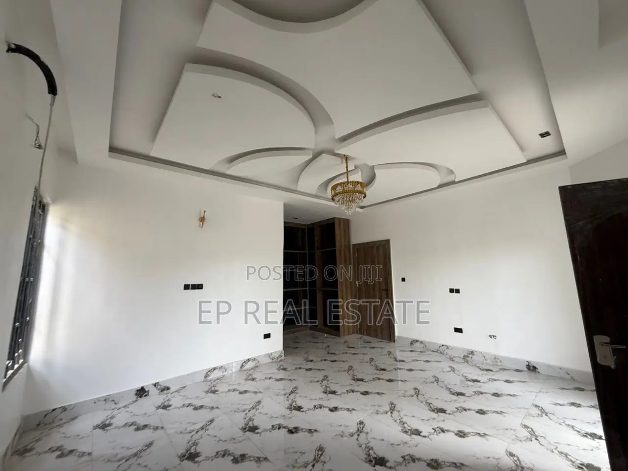 5bdrm Duplex in Asokoro for sale