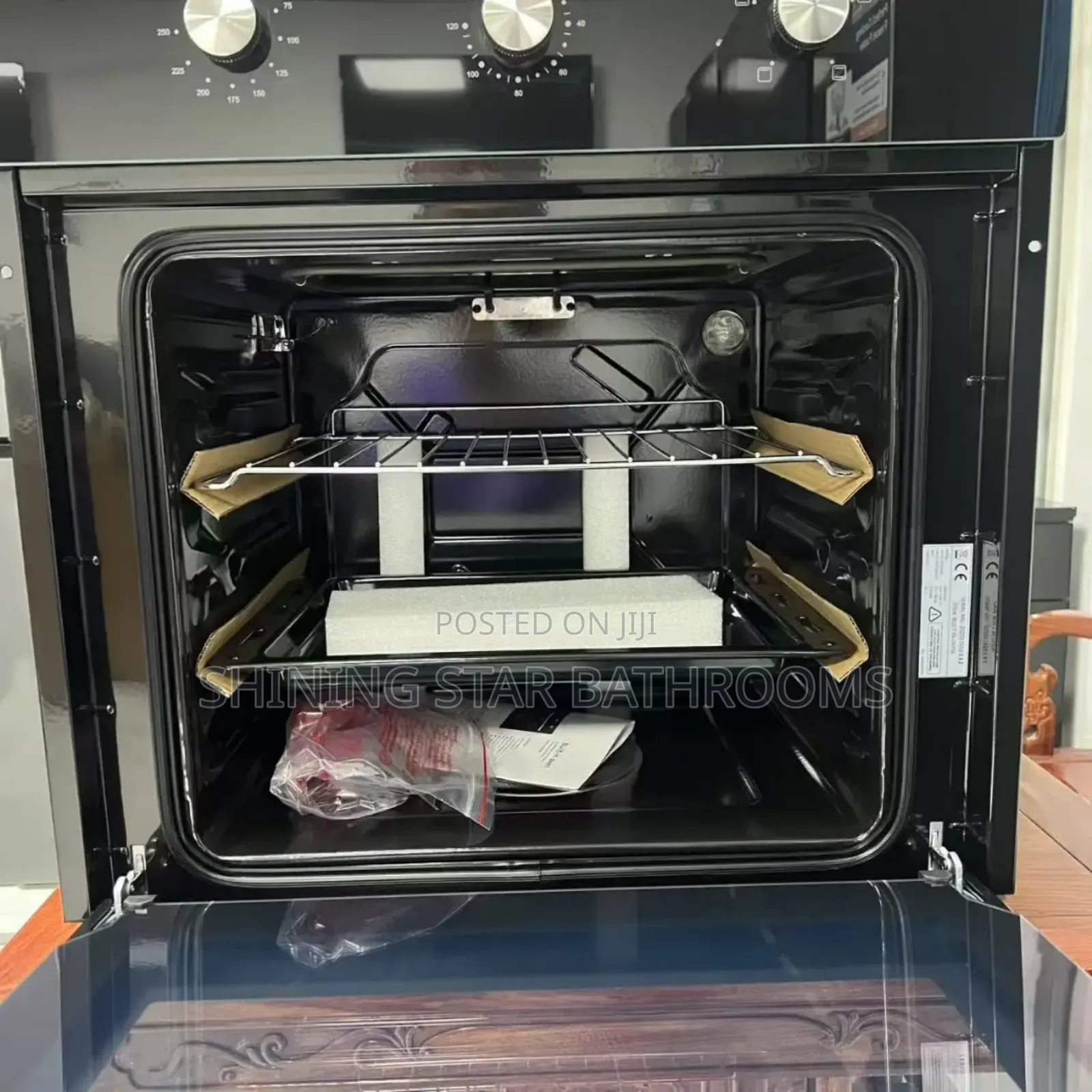Built in Electric and Gas Oven