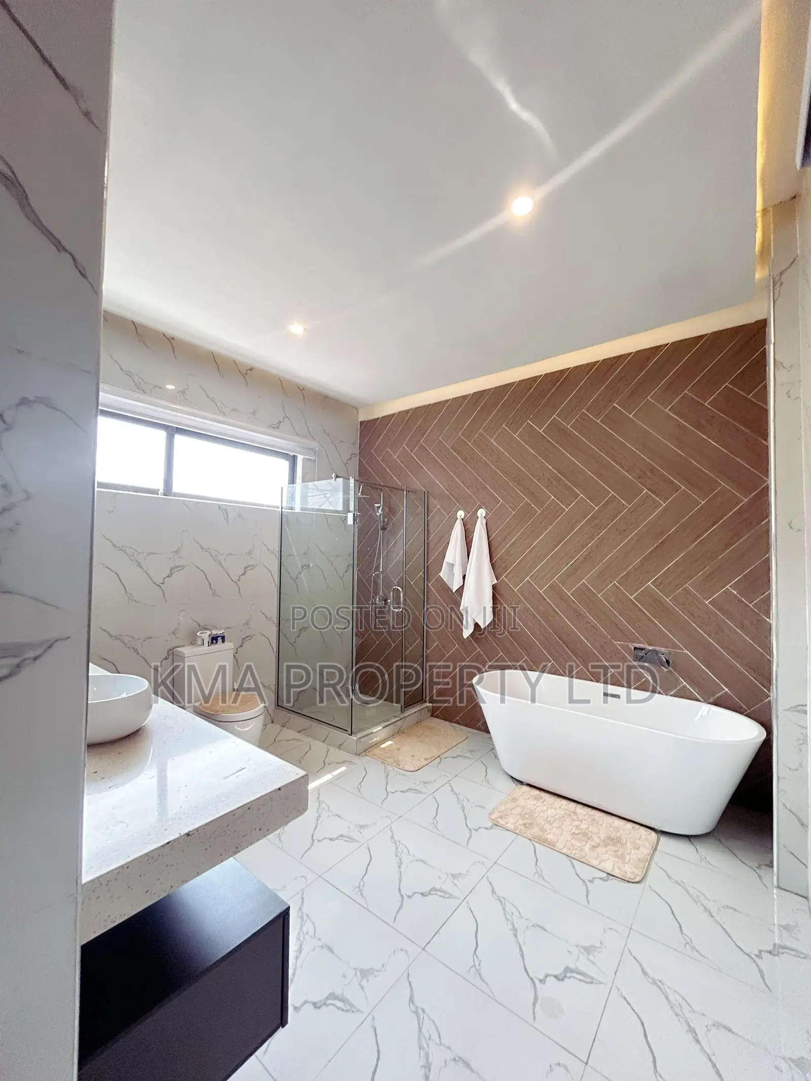 Luxurious 4 Bedroom Duplex With Swimming Pool