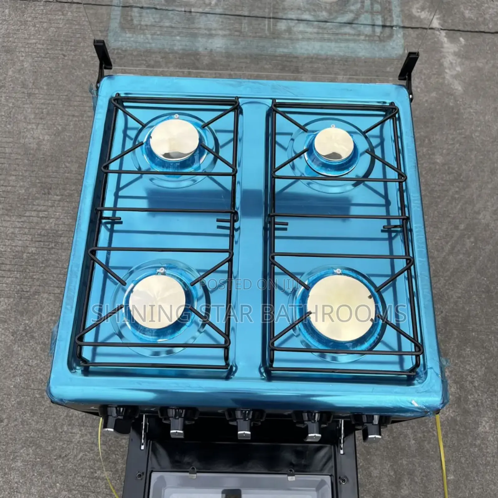 Standing 4 Burner Cooker With Oven