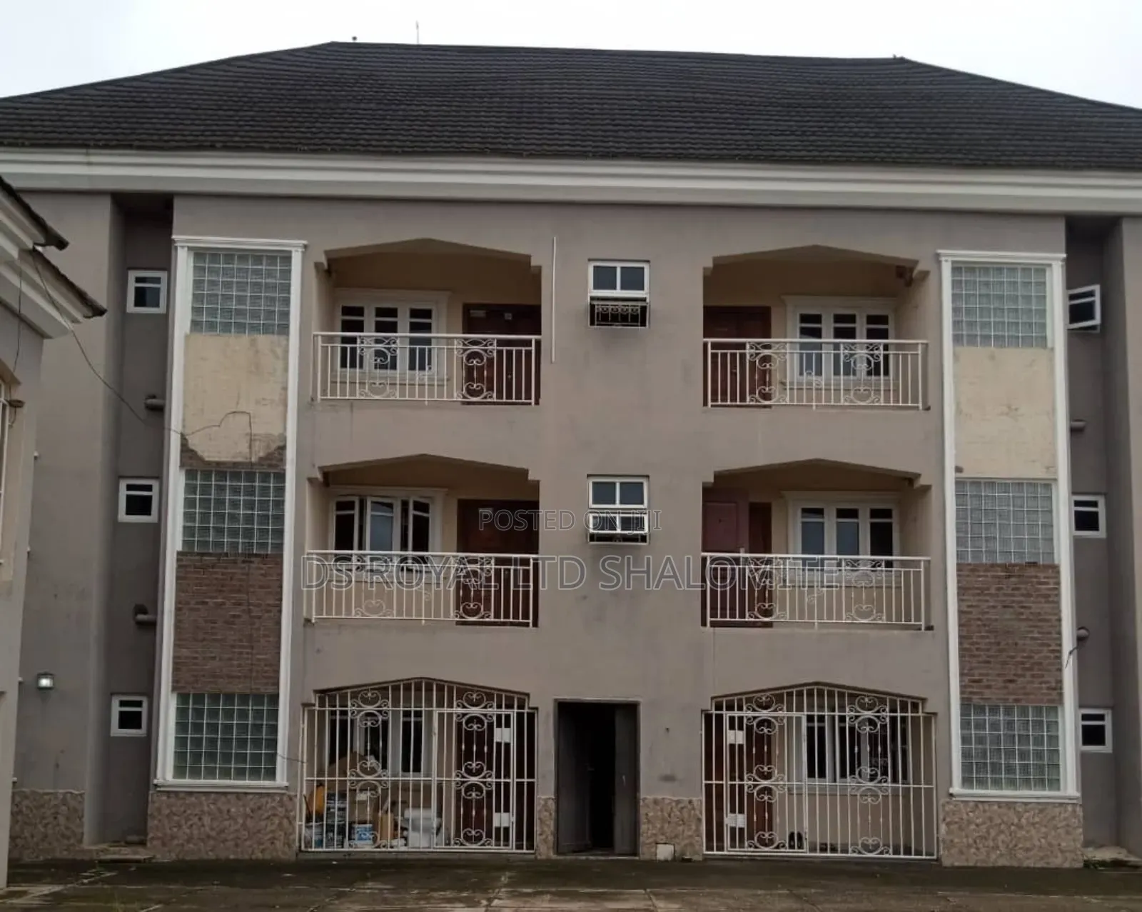 3bdrm Block of Flats in Benin City for sale