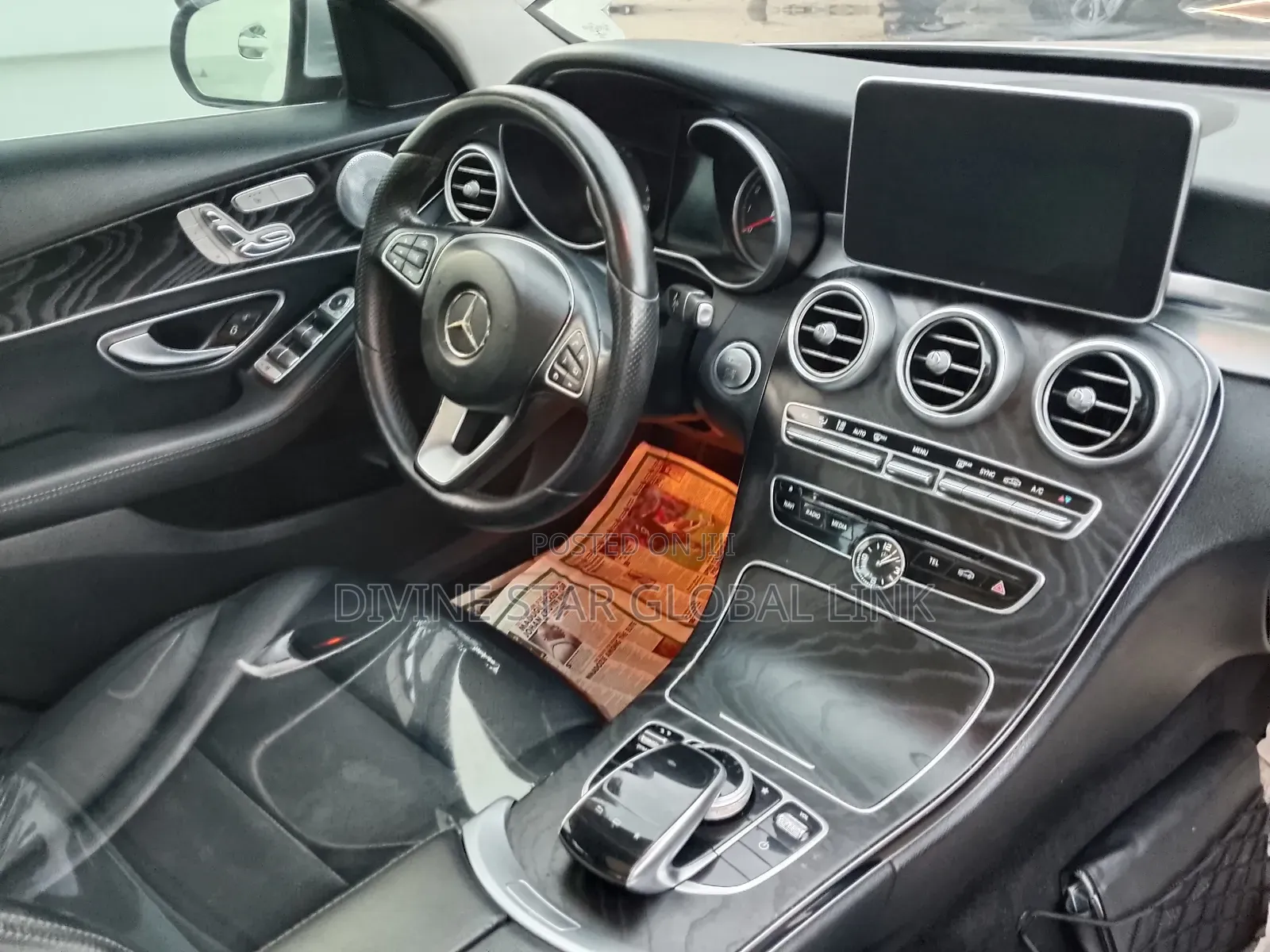 Mercedes-Benz C300 Luxury 4matic Sedan AWD (2.0L 4cyl 7A) 2017 Silver