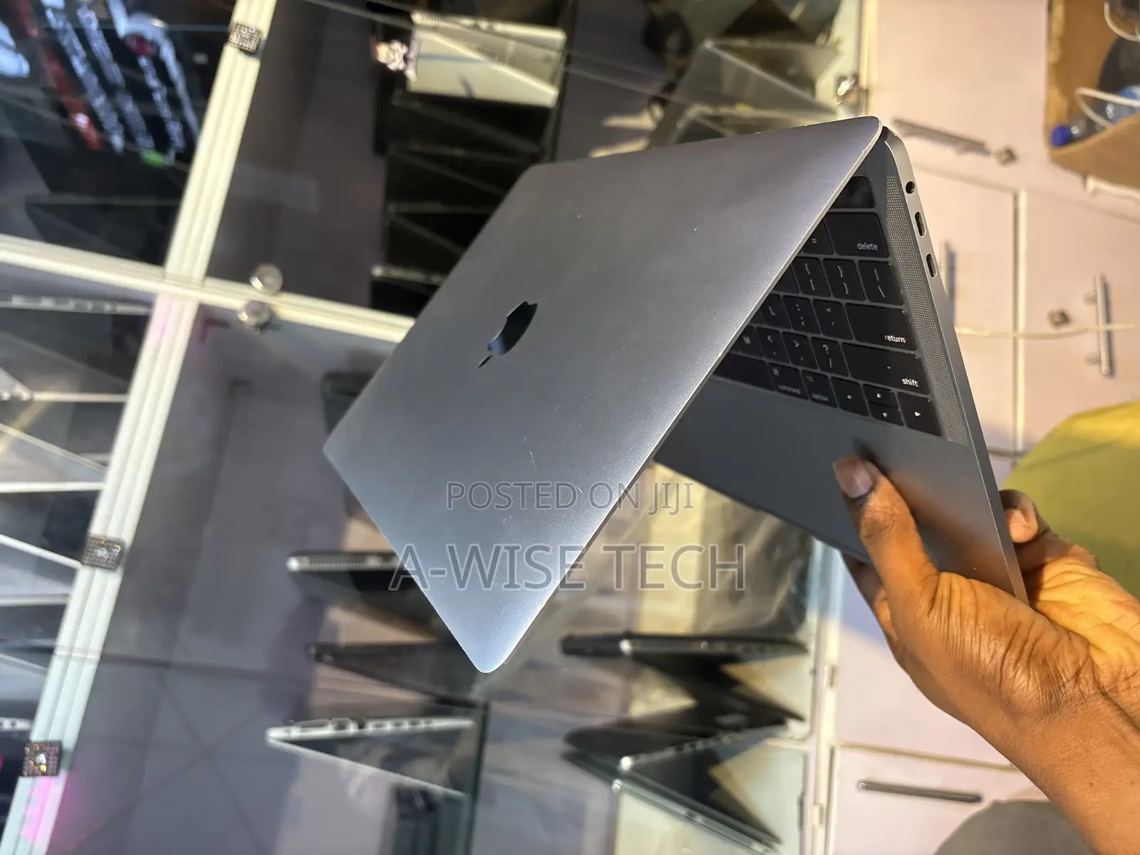 Laptop Apple MacBook Pro 2017 16GB Intel Core i5 SSD 256GB