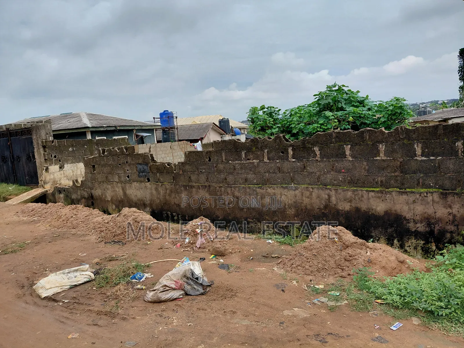 5 Acers of Land Before Mowe Bustop Lagos Ibadan Expressway