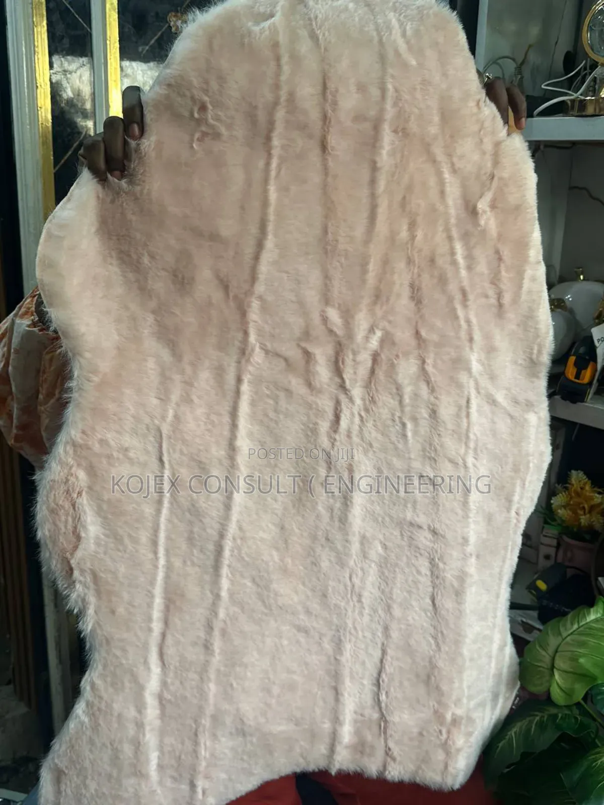 Rug Size ; 84 by 54 Cm