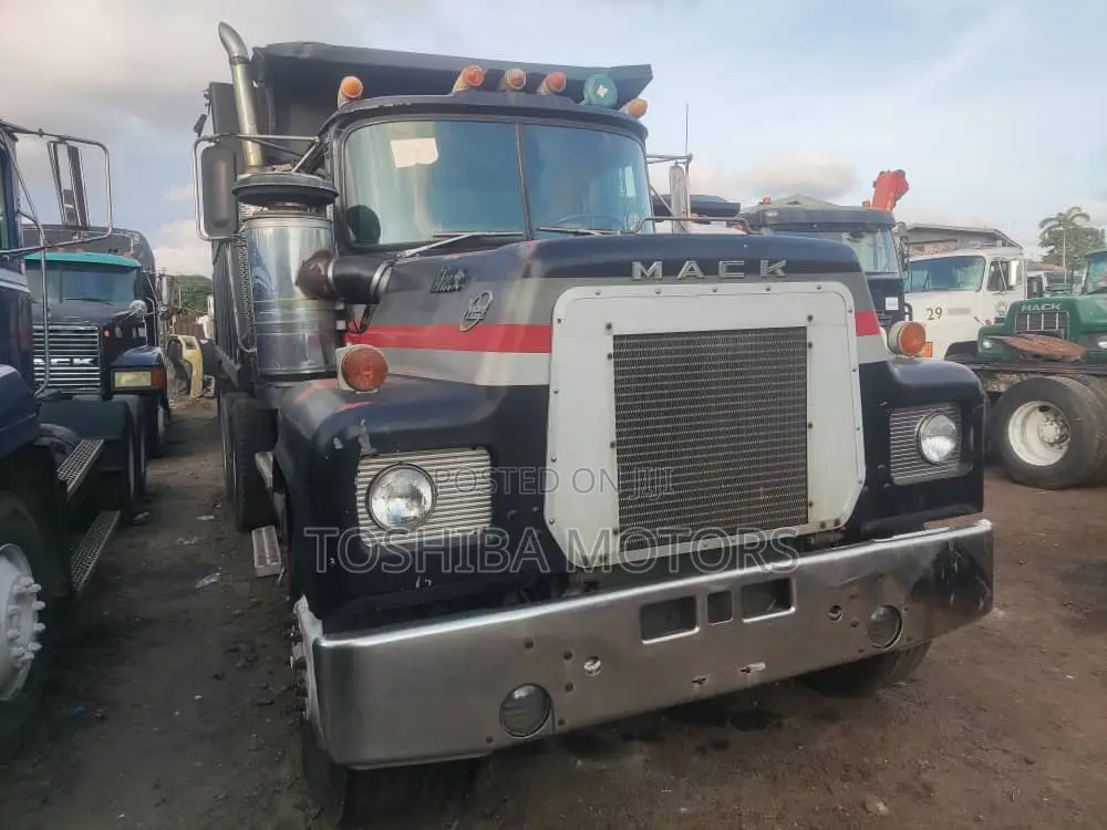 Mack Dump Truck Foreign Used