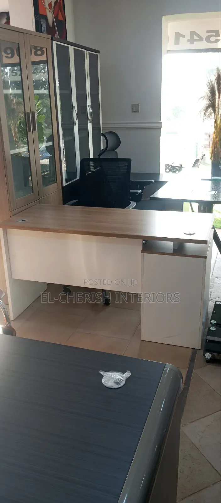 Supper Class Table