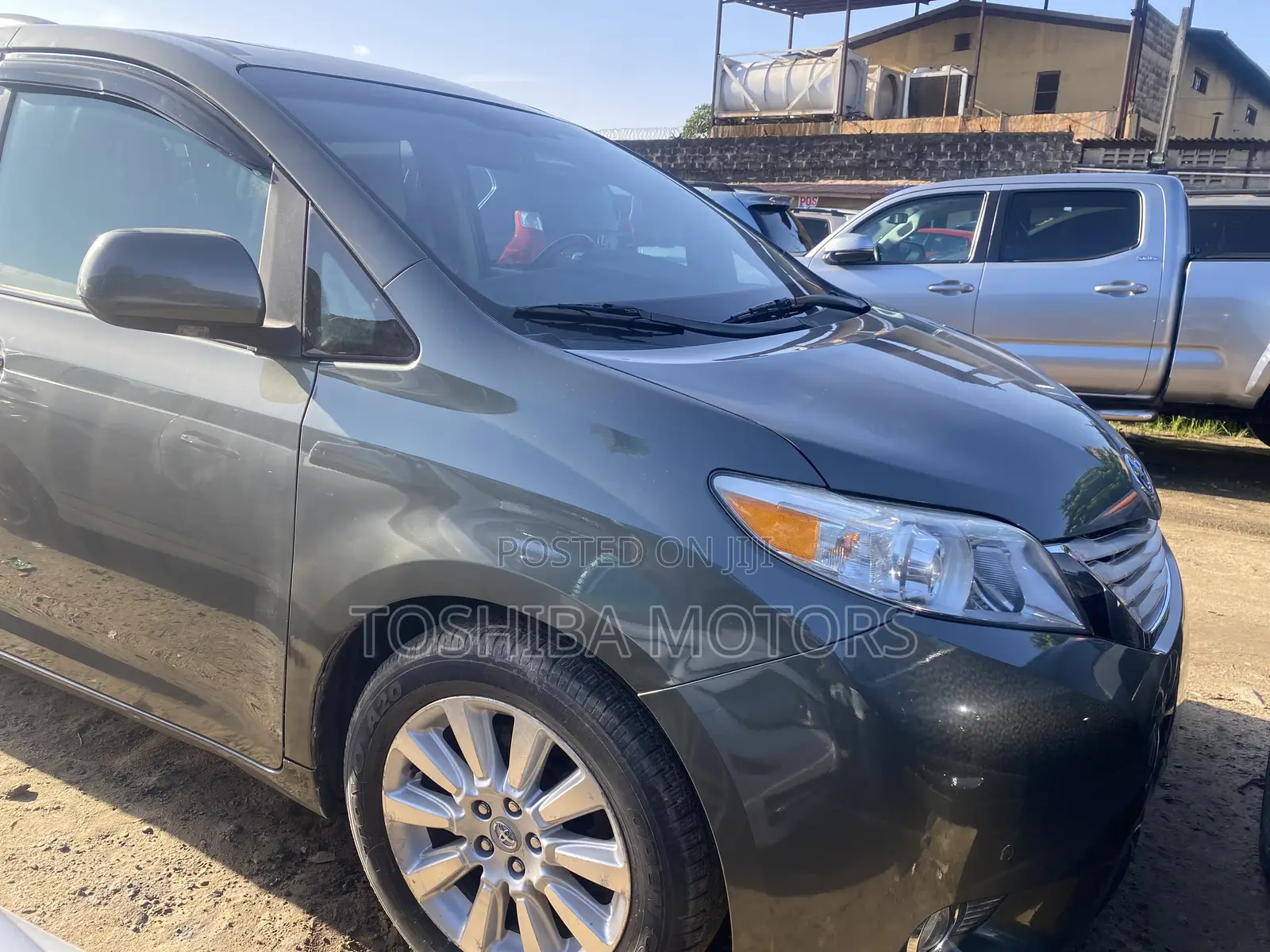 Toyota Sienna Limited Premium 7-Passenger 4dr Minivan (3.5L 6cyl 6A)