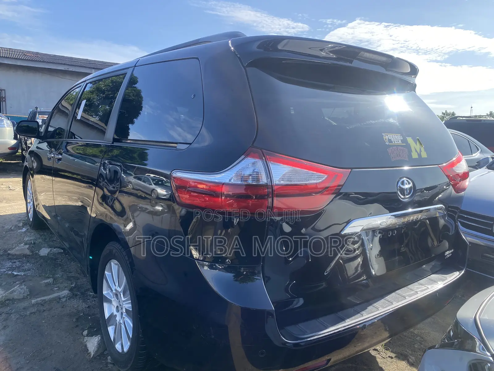 Toyota Sienna Limited Premium 7-Passenger 4dr Minivan (3.5L 6cyl 6A)