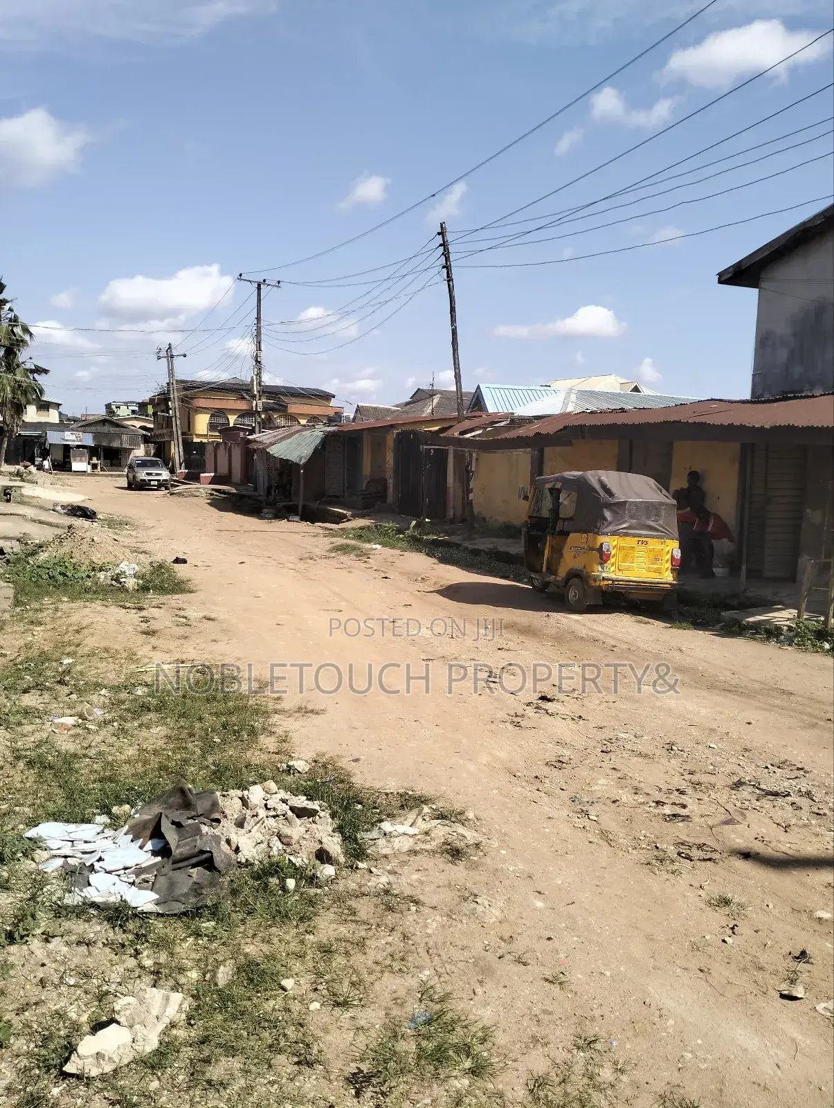 3bdrm Block of Flats in Governor'S Road, Iseri Olofin for sale