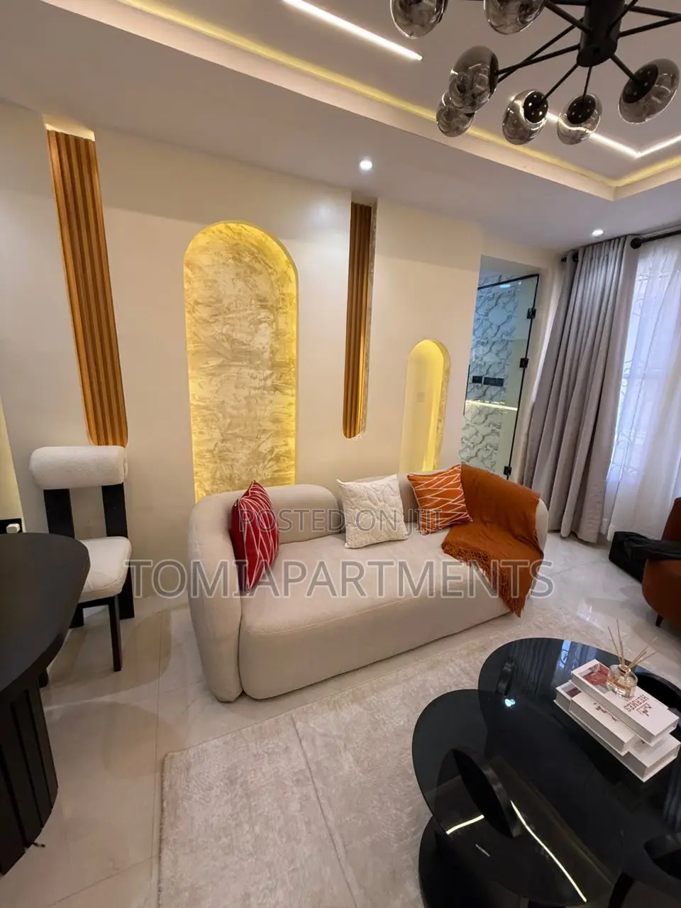 Beautiful Aesthetic 1 Bedroom Shortlet With Ps5 In Lekki Phase 1