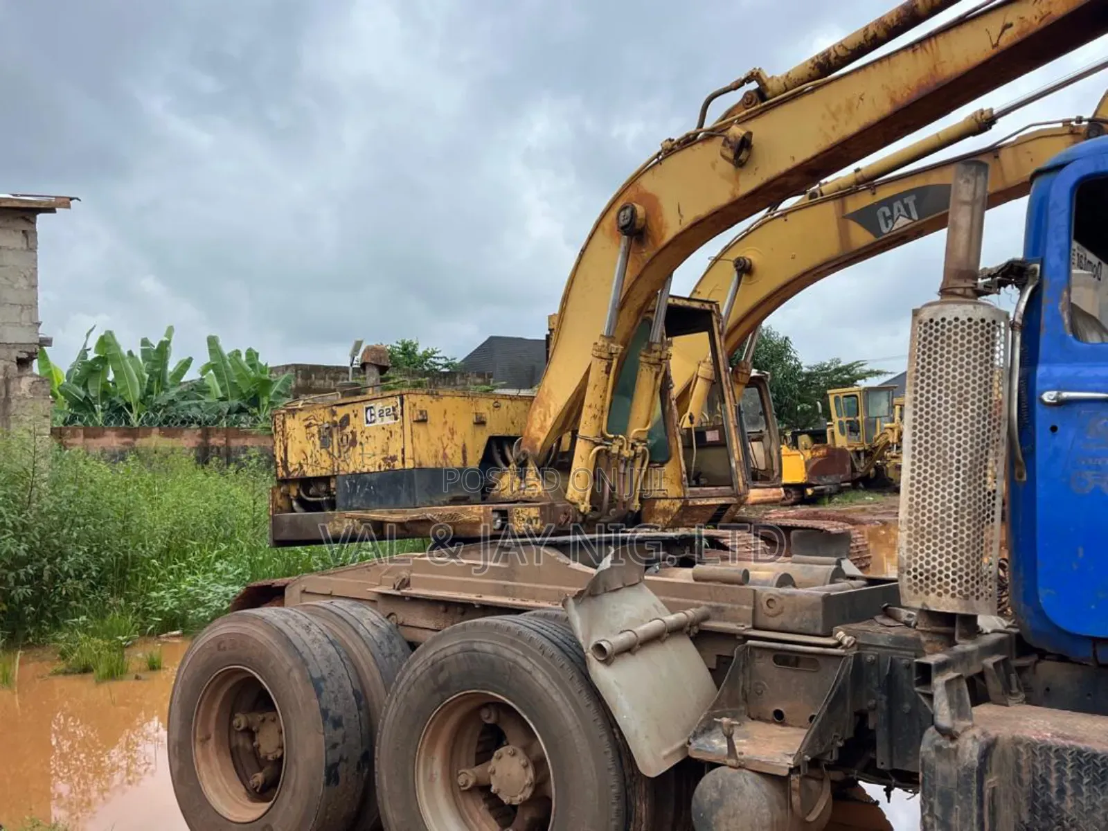 Cat Excavator 225 - Foreign Use
