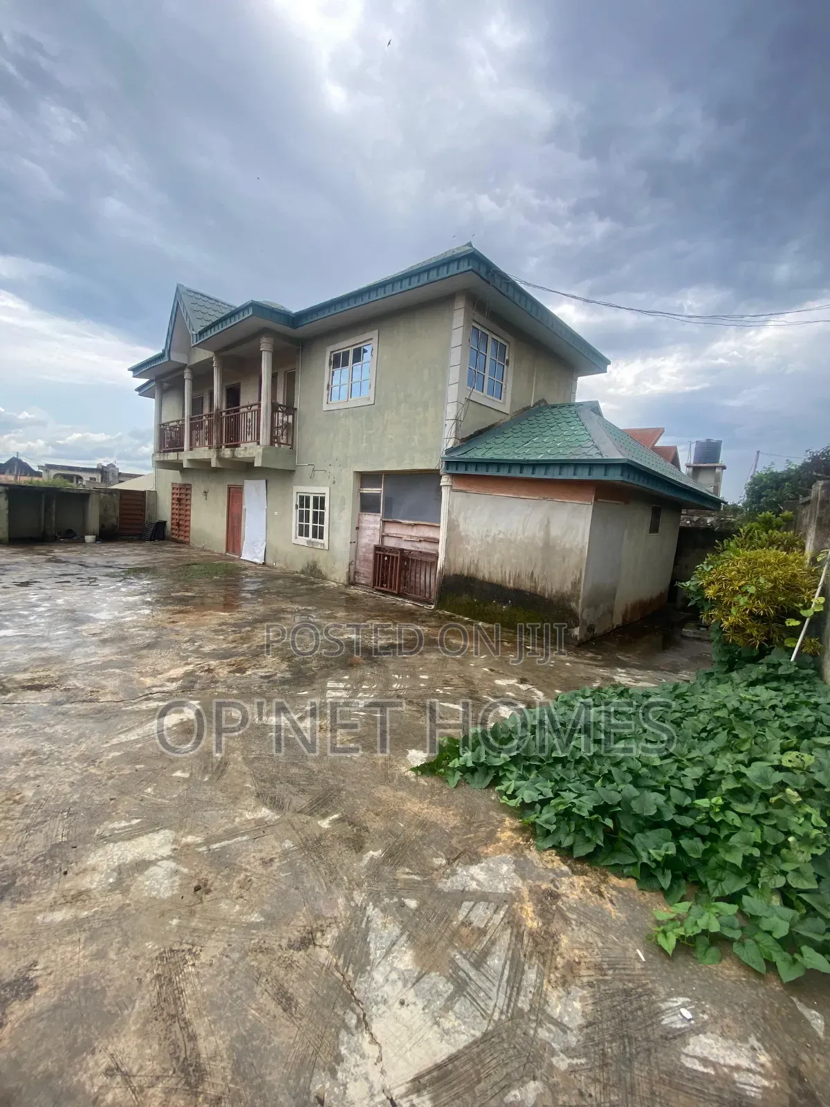 4bdrm Apartment in Akure for sale