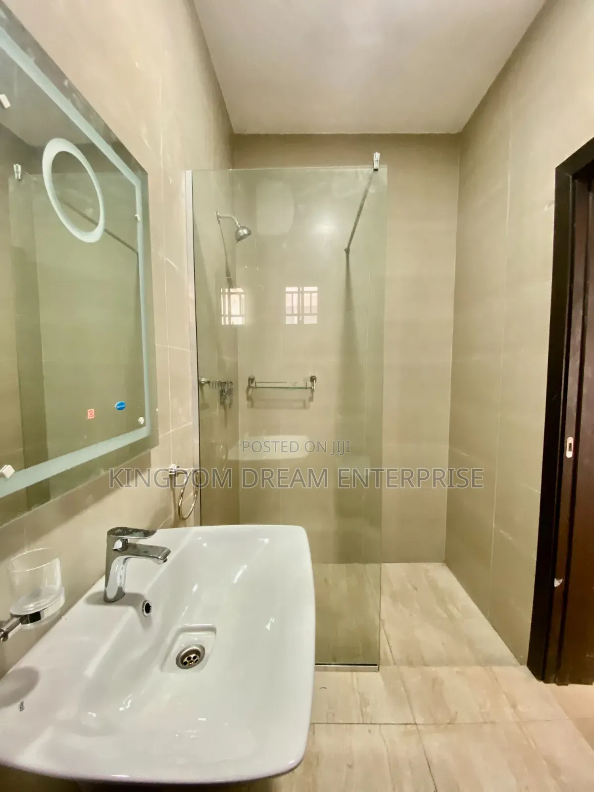 3bdrm Duplex in Bakare Estate Agungi for rent