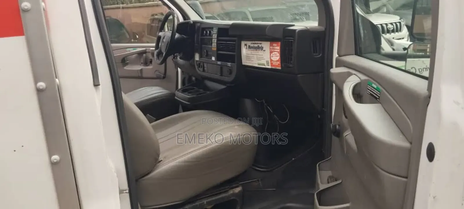 GMC Savana 2016 White