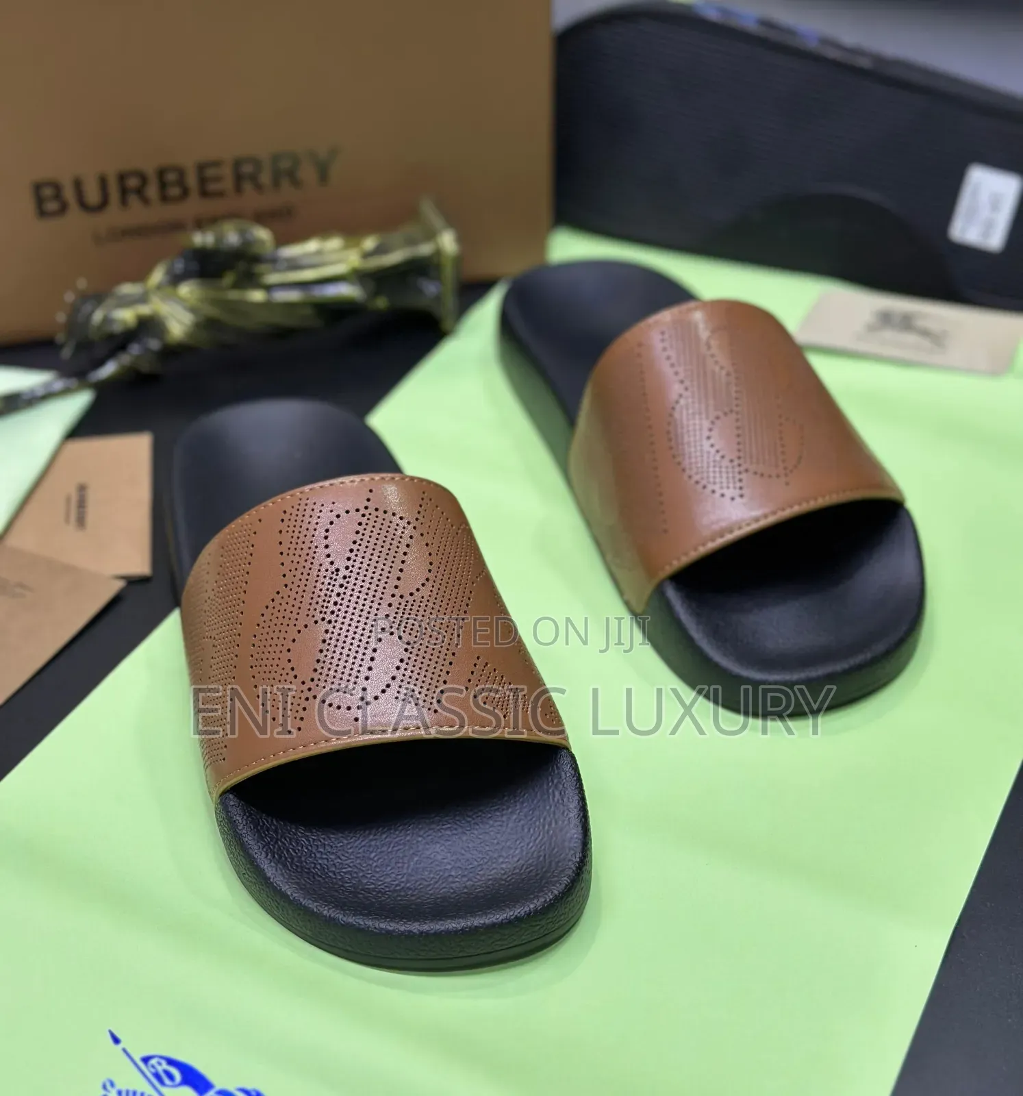 High Quality Luxury Men's Slides Givenchy Well Branded Package