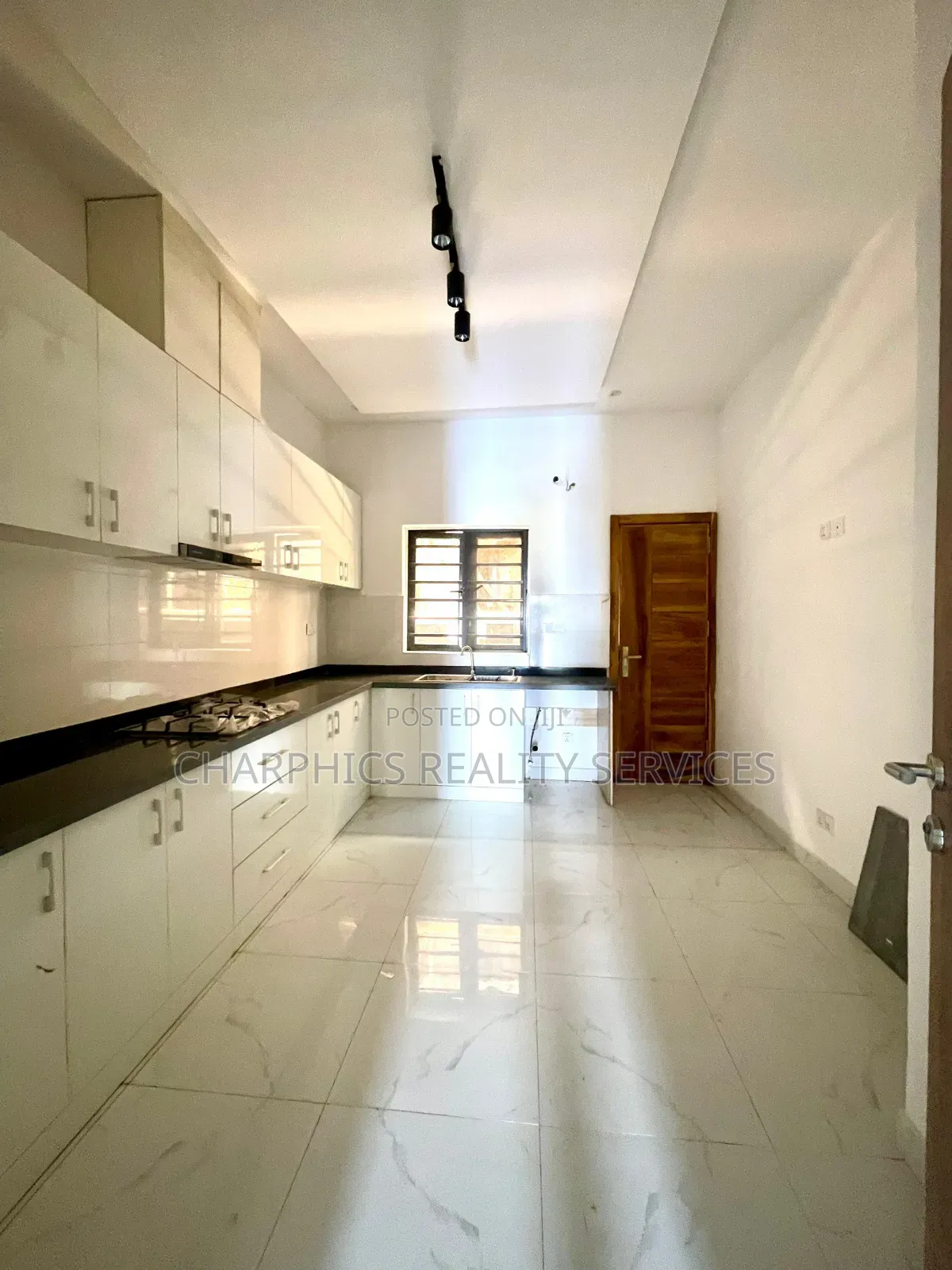 4bdrm Duplex in Ajah for sale