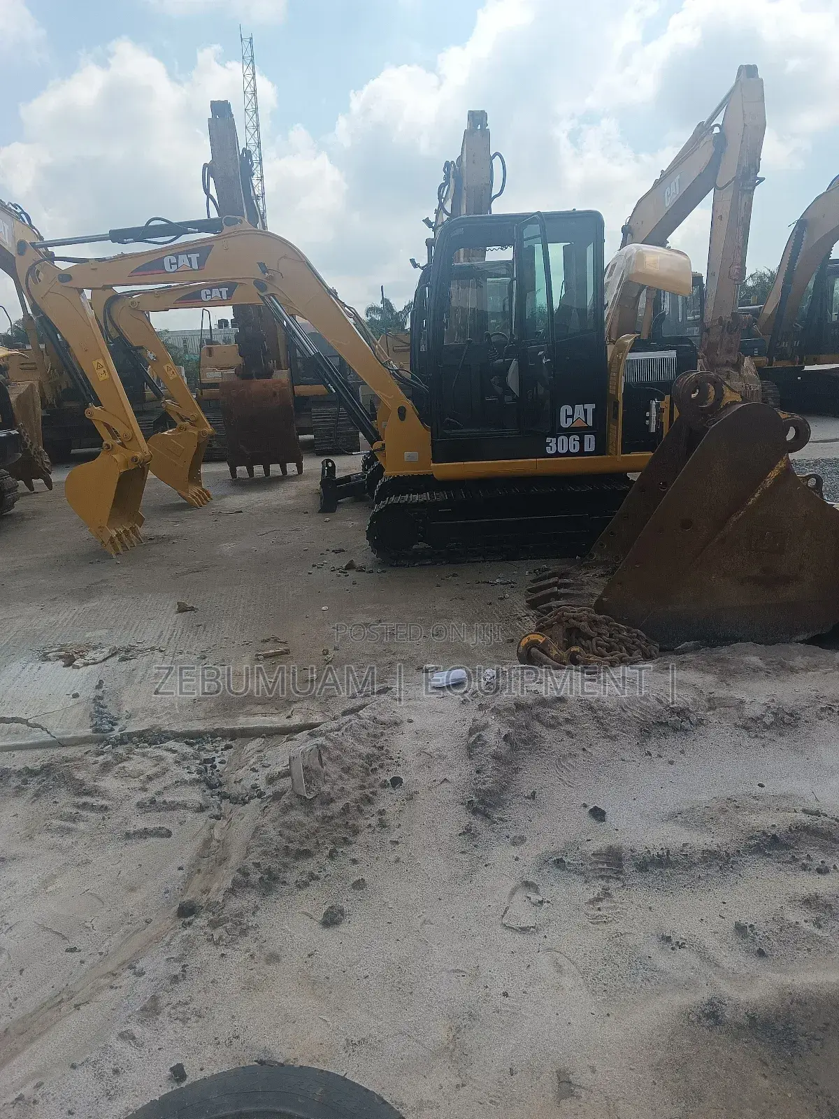 Caterpillar Mini Excavator 306d for Sale. Price 70 Million Naira Only.