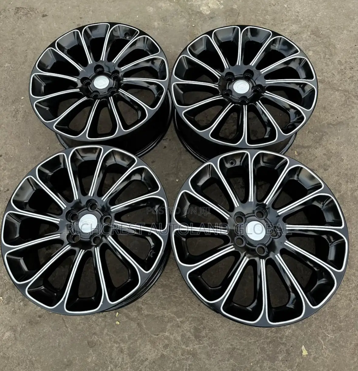 20 Inches Rim Size for All Range Rover Sports .