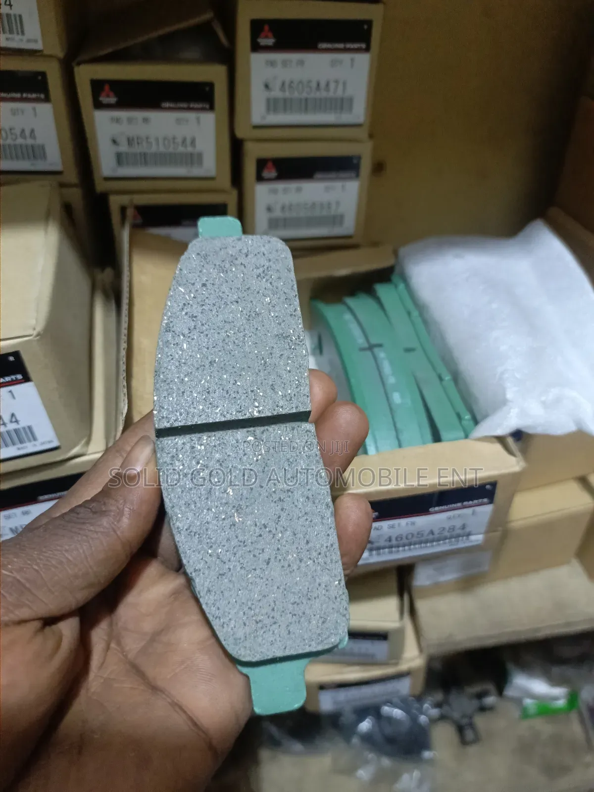 Front Brake Pad L200