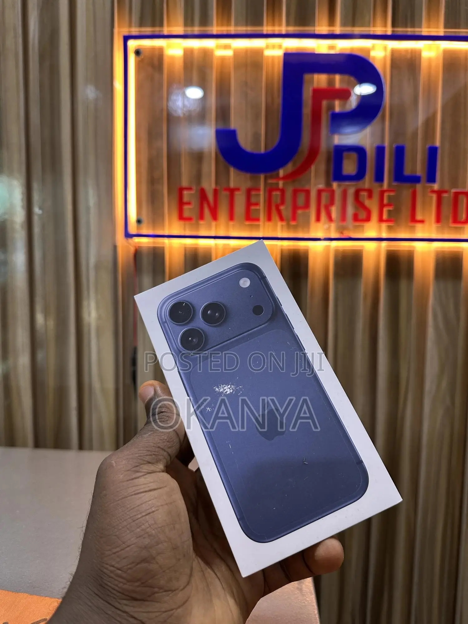 New Apple iPhone 17 Pro 256 GB Blue