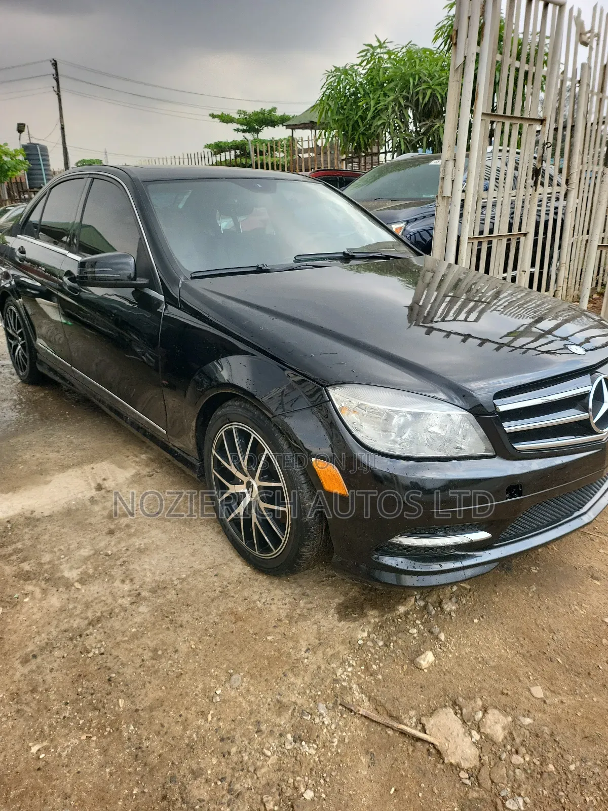 Mercedes-Benz C300 Luxury 4Matic Sedan AWD (3.0L 6cyl 7A) 2011 Black