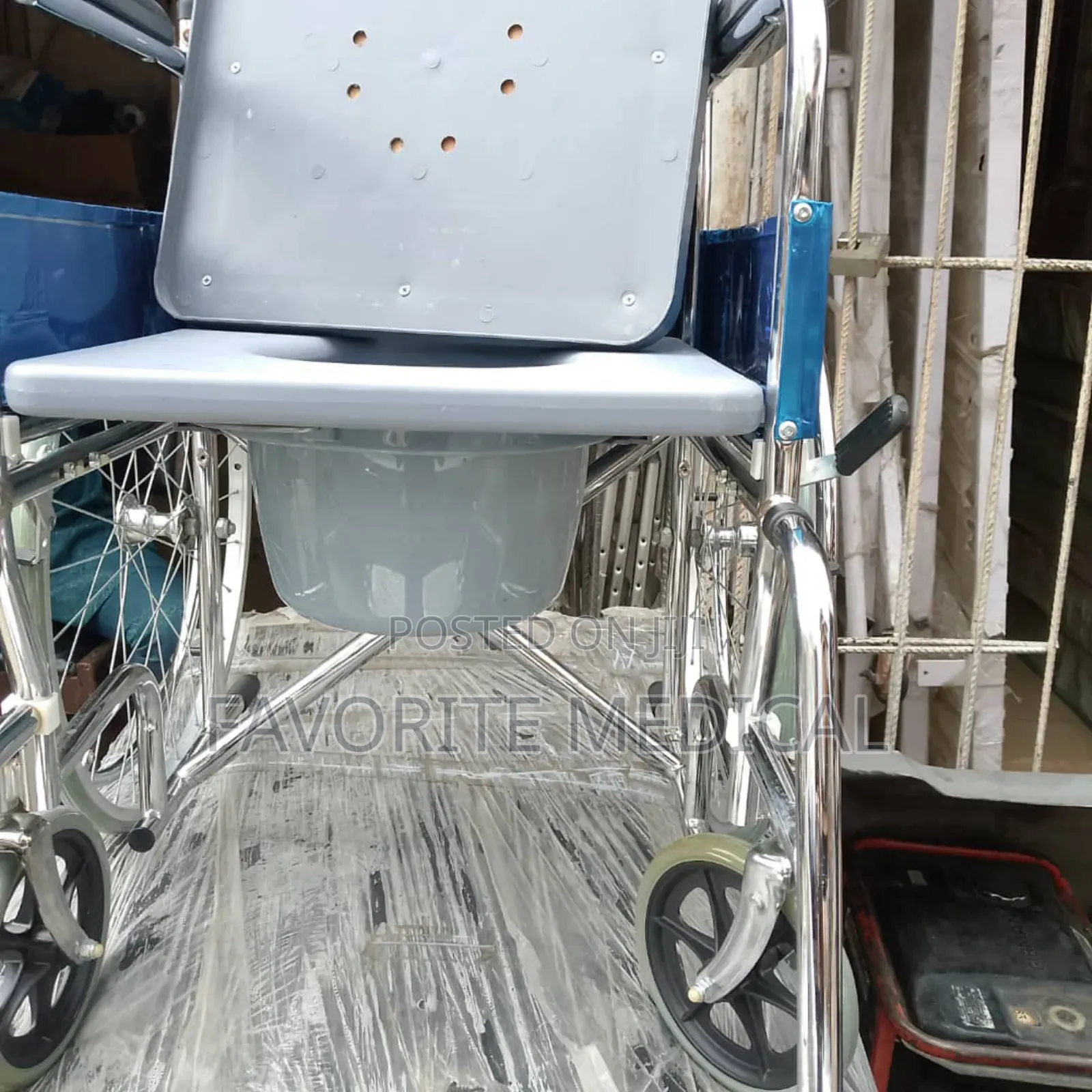 Foldable Commode Wheelchair