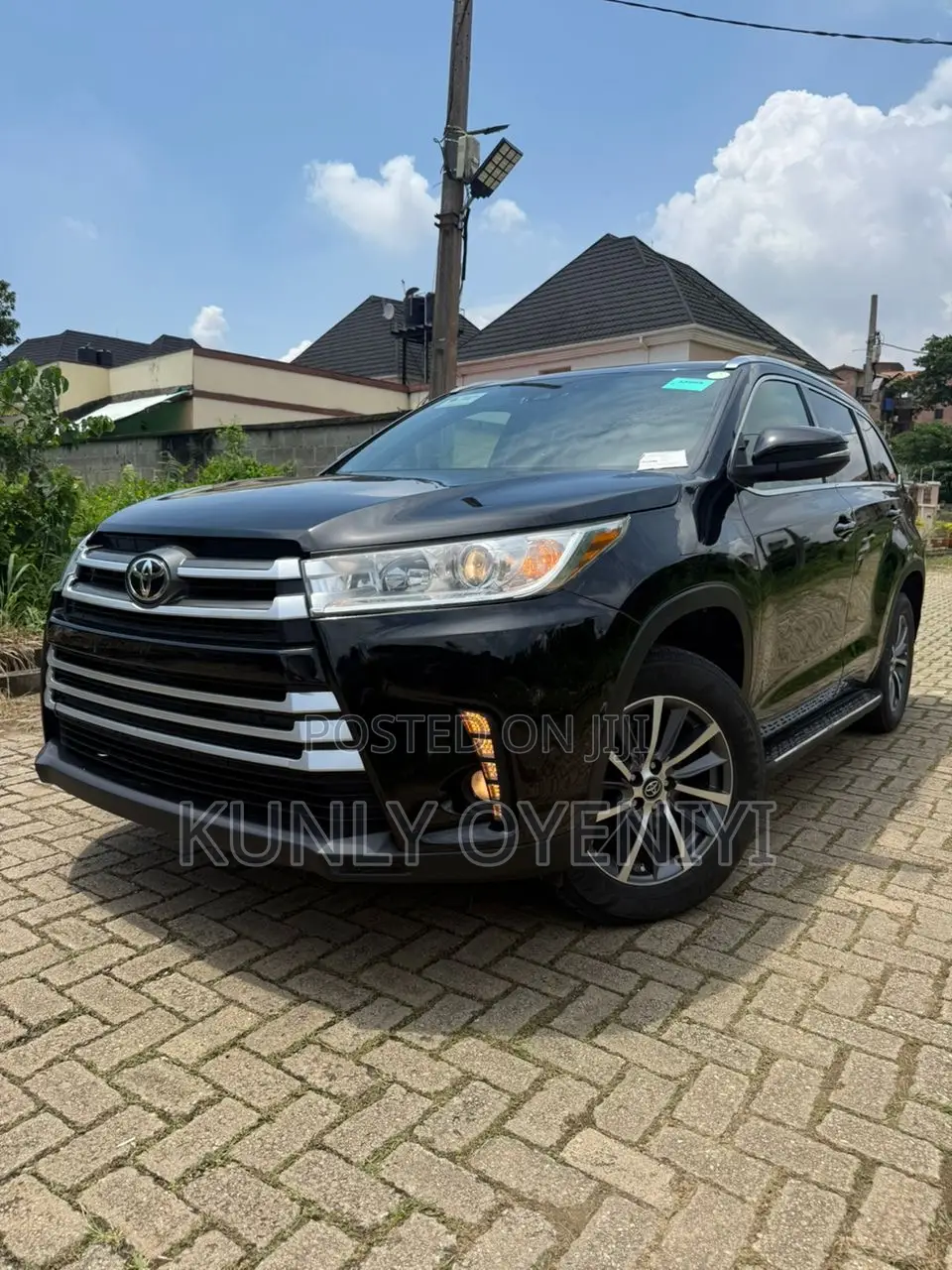 Toyota Highlander XLE 4x2 V6 (3.5L 6cyl 8A) 2017 Black