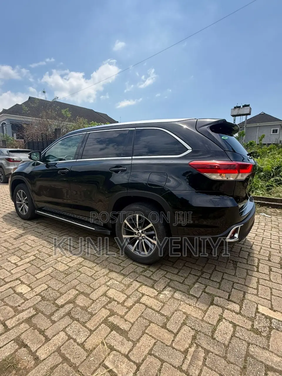Toyota Highlander XLE 4x2 V6 (3.5L 6cyl 8A) 2017 Black