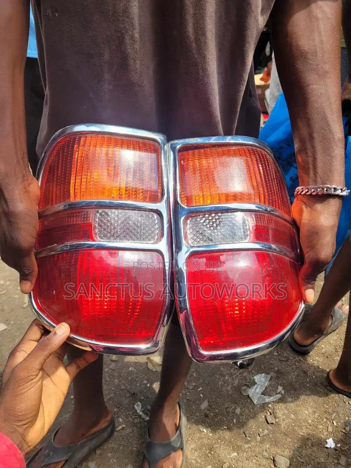 Rearlight Rav4 2003