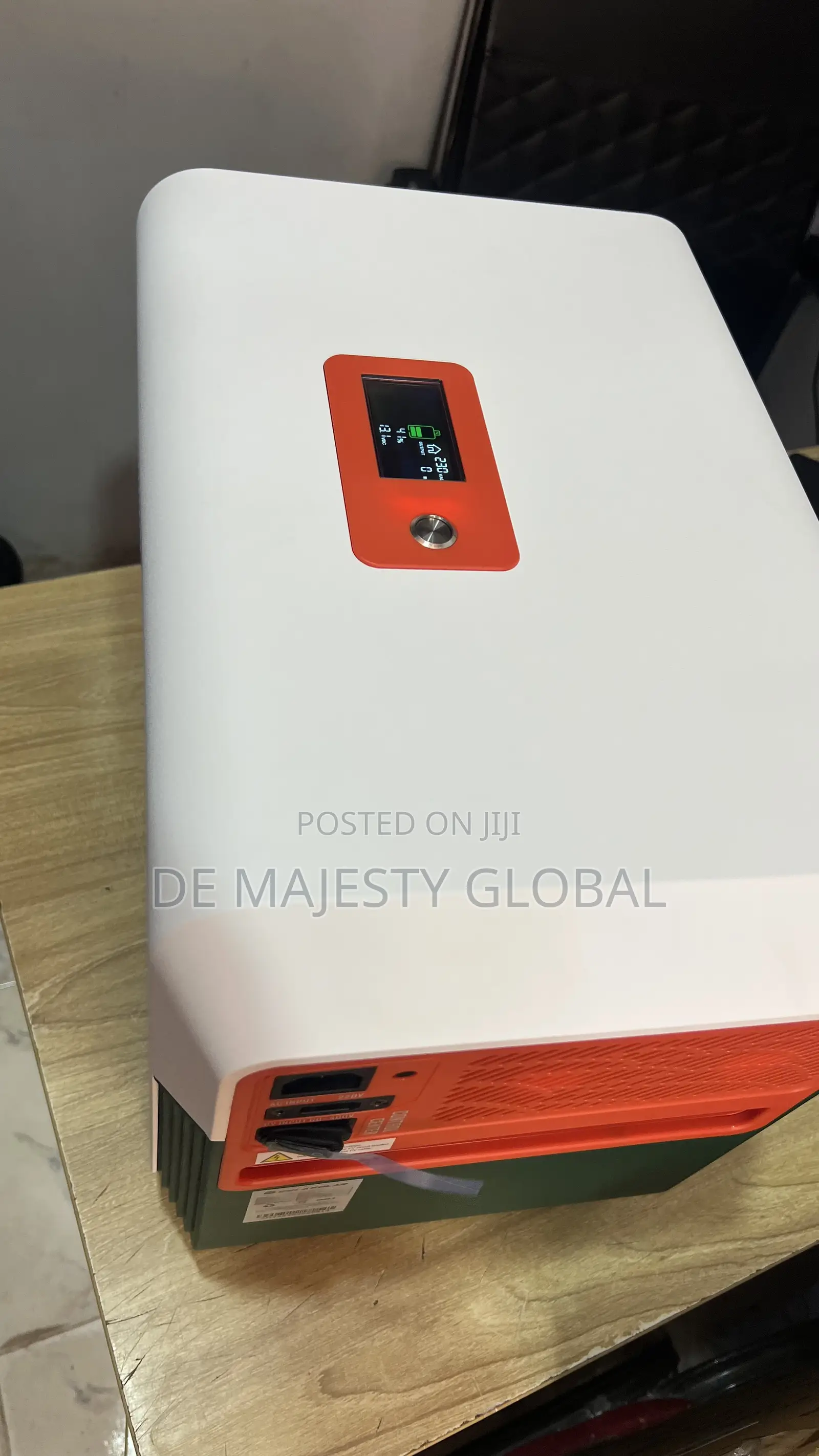 3.6kwh/1200w Colar Solar Generator