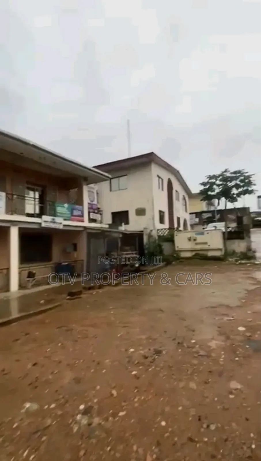 For Sale Commercial Office Complex of Tenement Building of 6rooms Etc