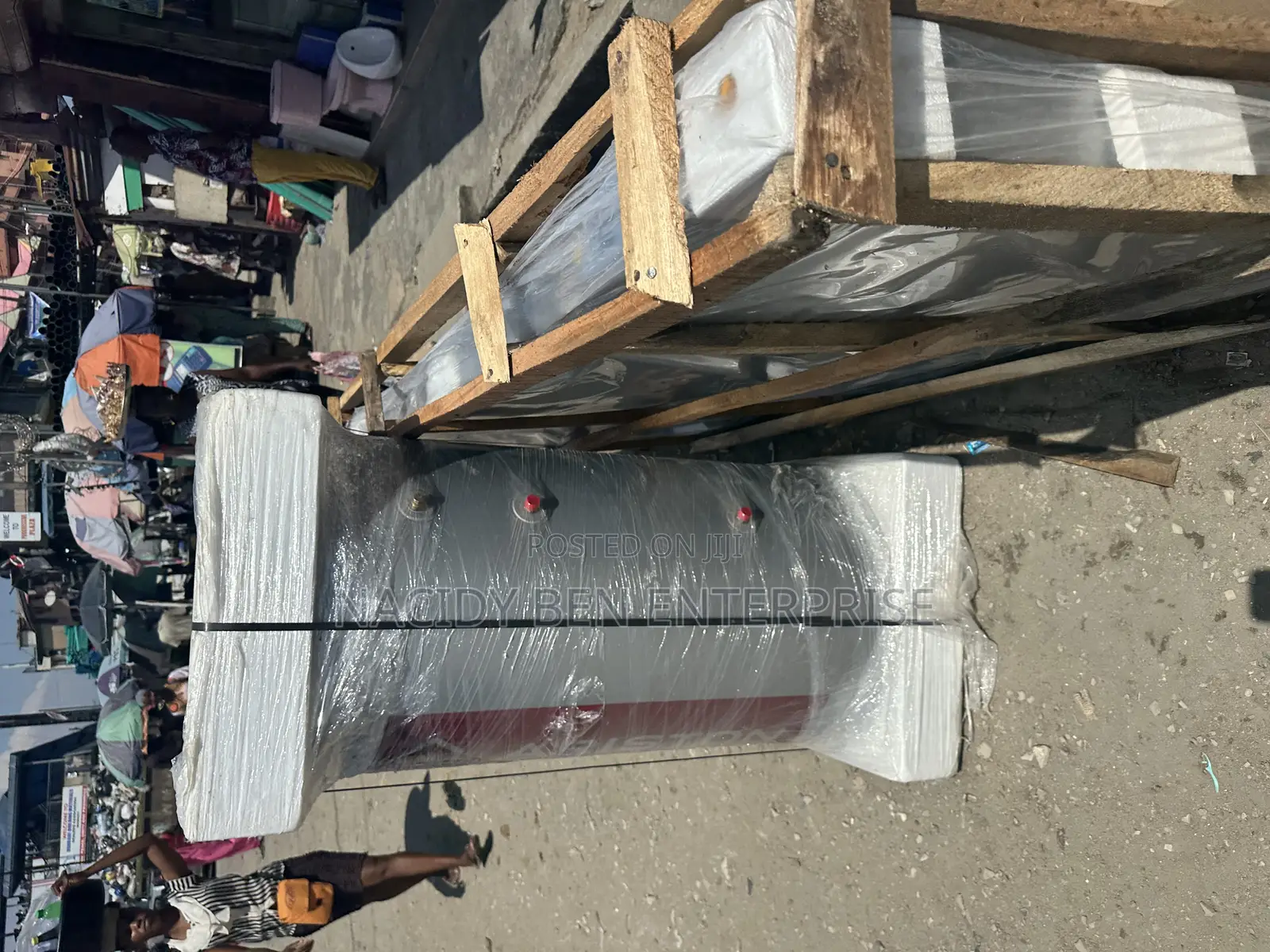 Ariston Solar Water Heater 200liters